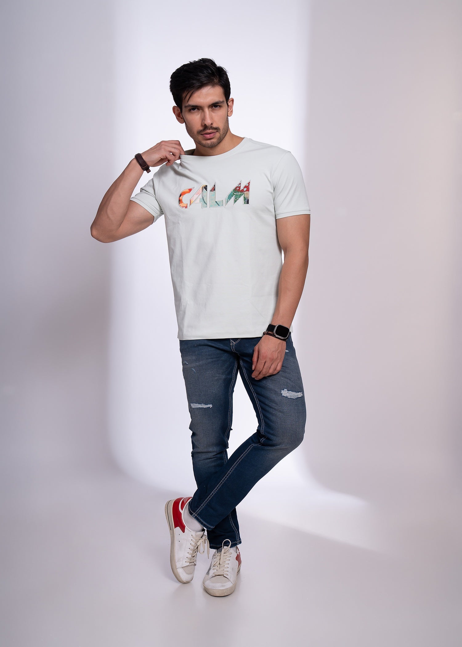 Laconic Round Neck T-Shirt for Men | Minimal Everyday Style