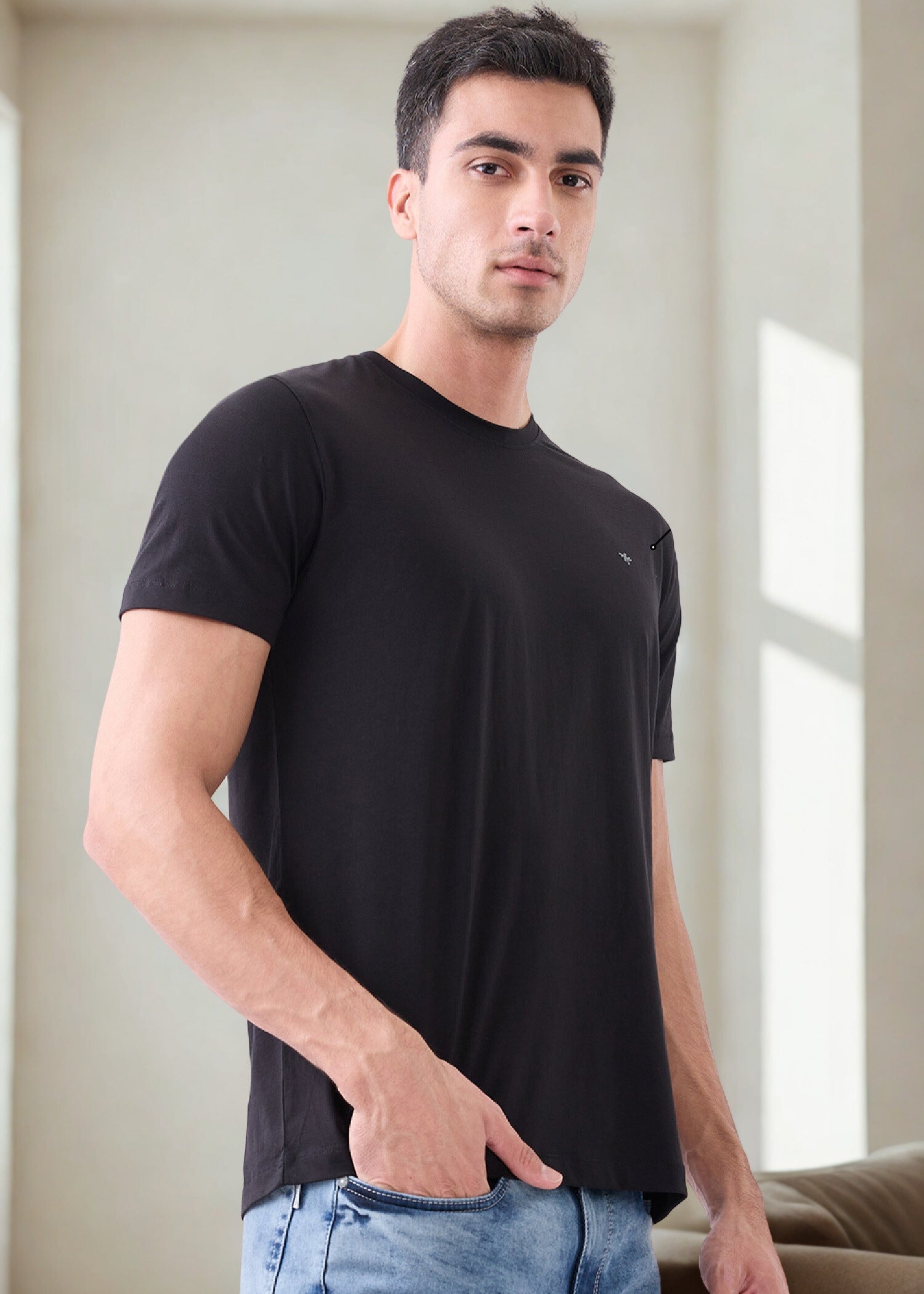 Arch Solid Half Sleeve T-Shirt: Black