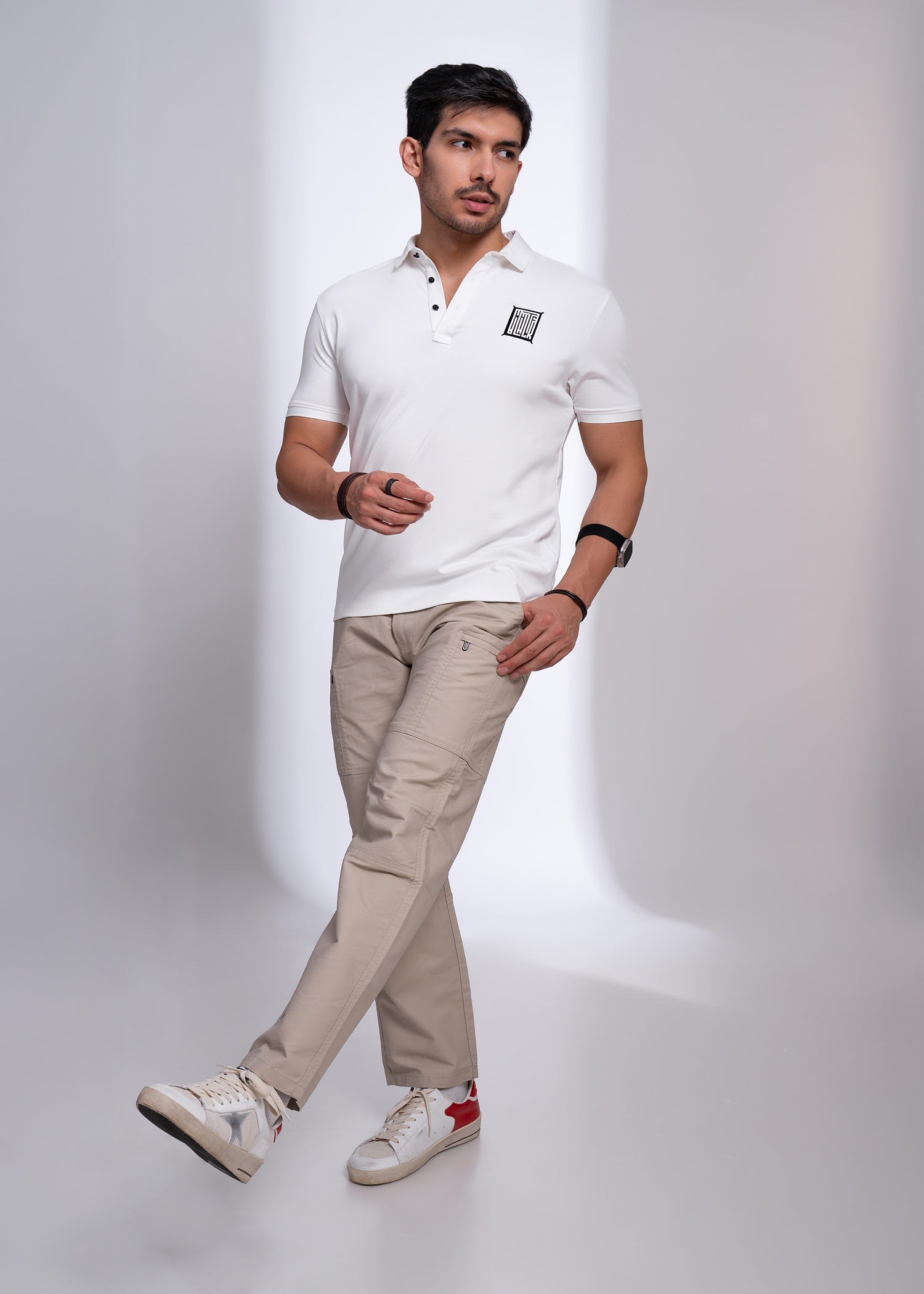 Redrigo Utility Pocket Cargo Pants: Beige
