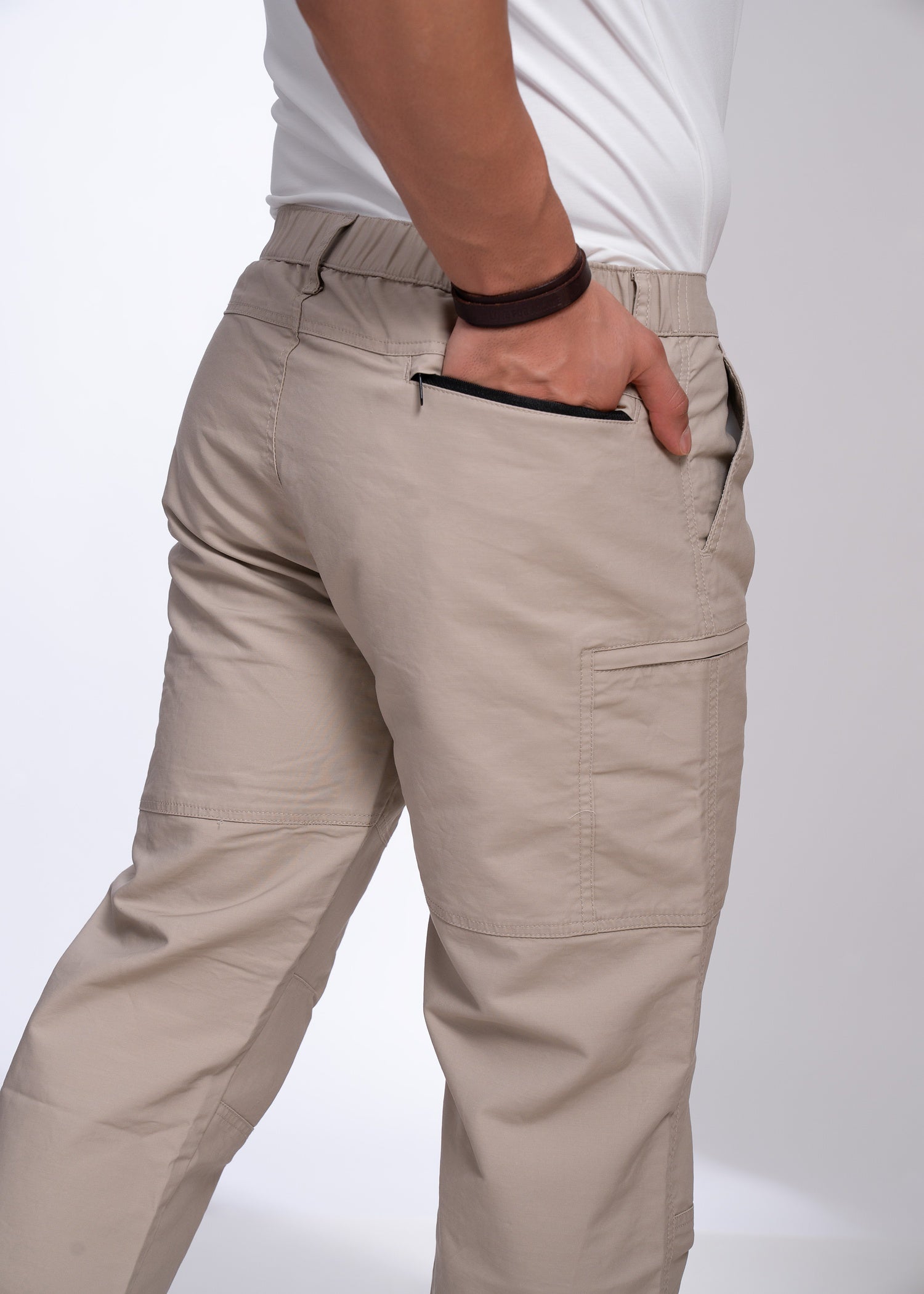 Redrigo Utility Pocket Cargo Pants: Beige