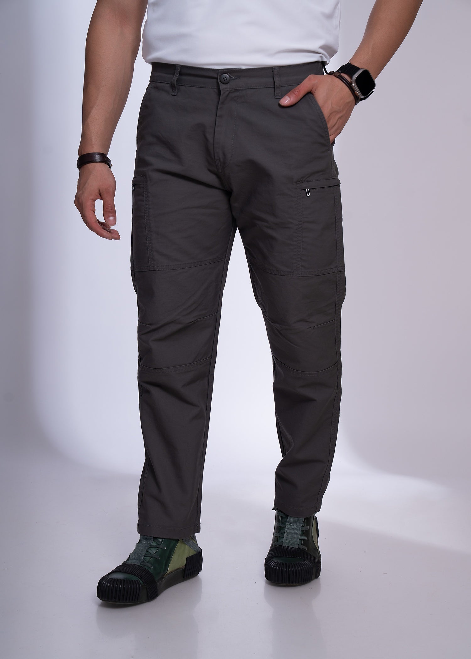 Redrigo Utility Pocket Cargo Pants: Dark Grey