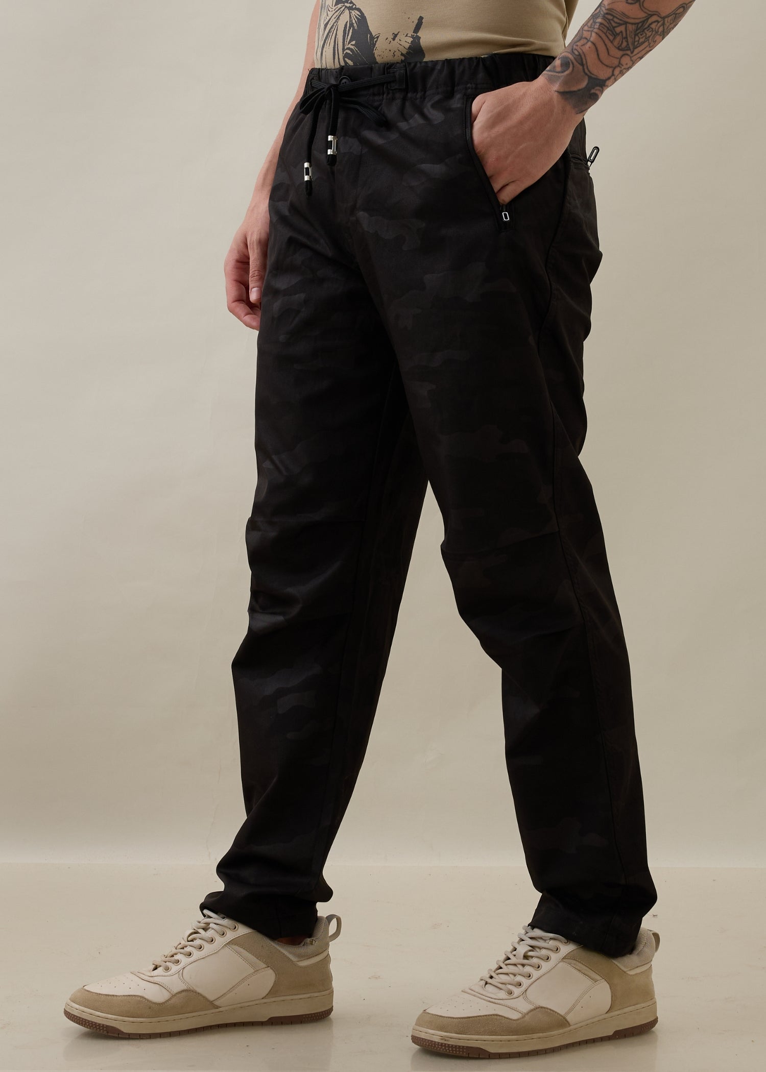 Ostrich Camouflage Relaxed Fit Cargo: Black