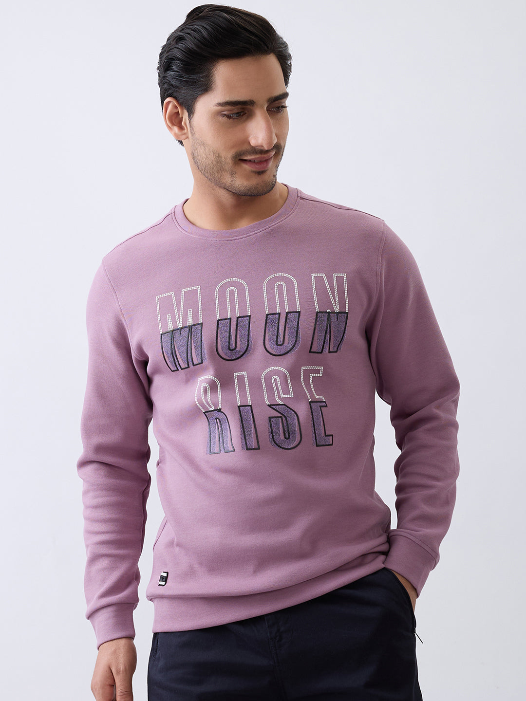 Moonrise Graphic Full Sleeve Pullover: Onion