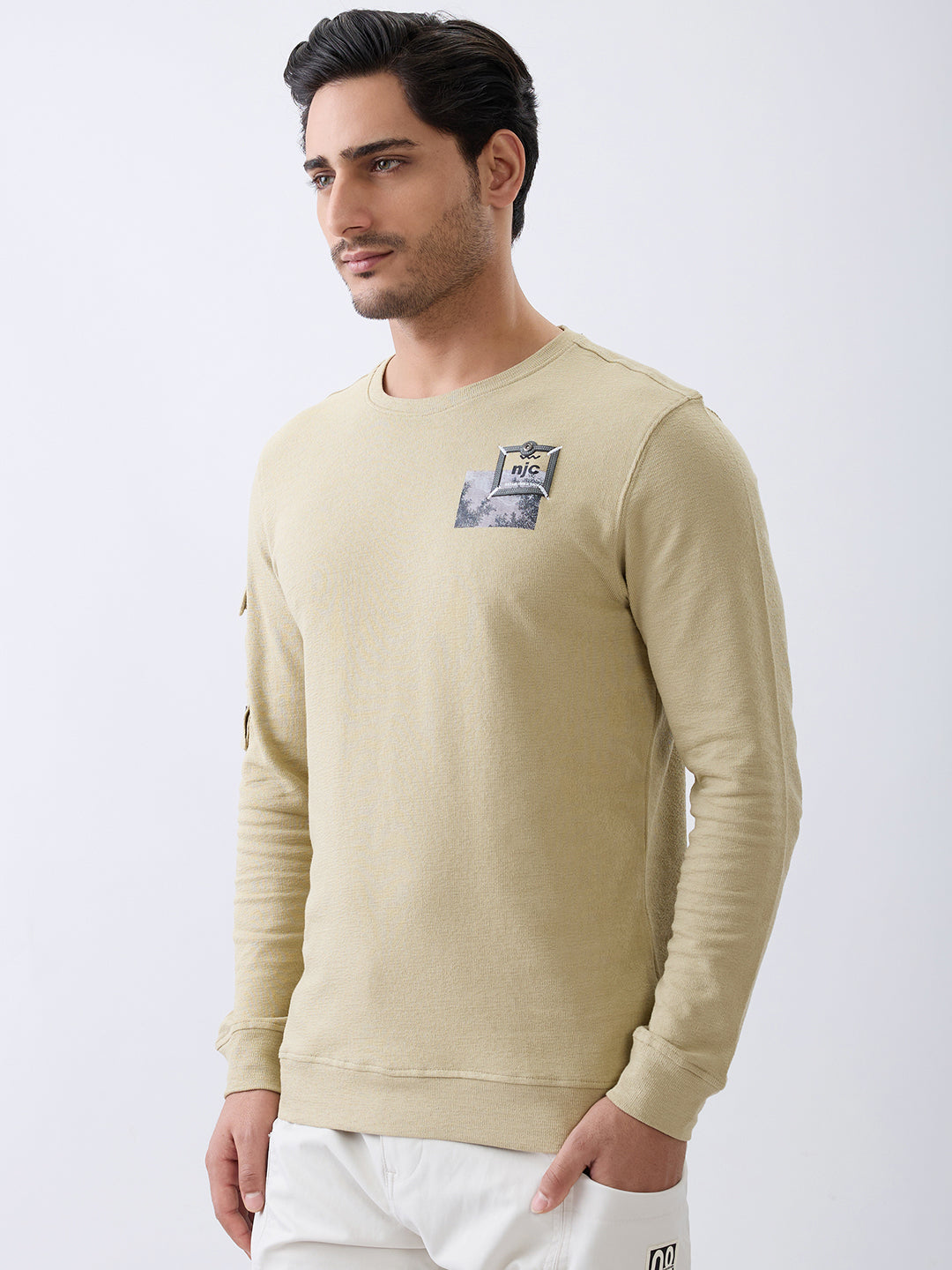 Moving Full Sleeve T-Shirt: Pista