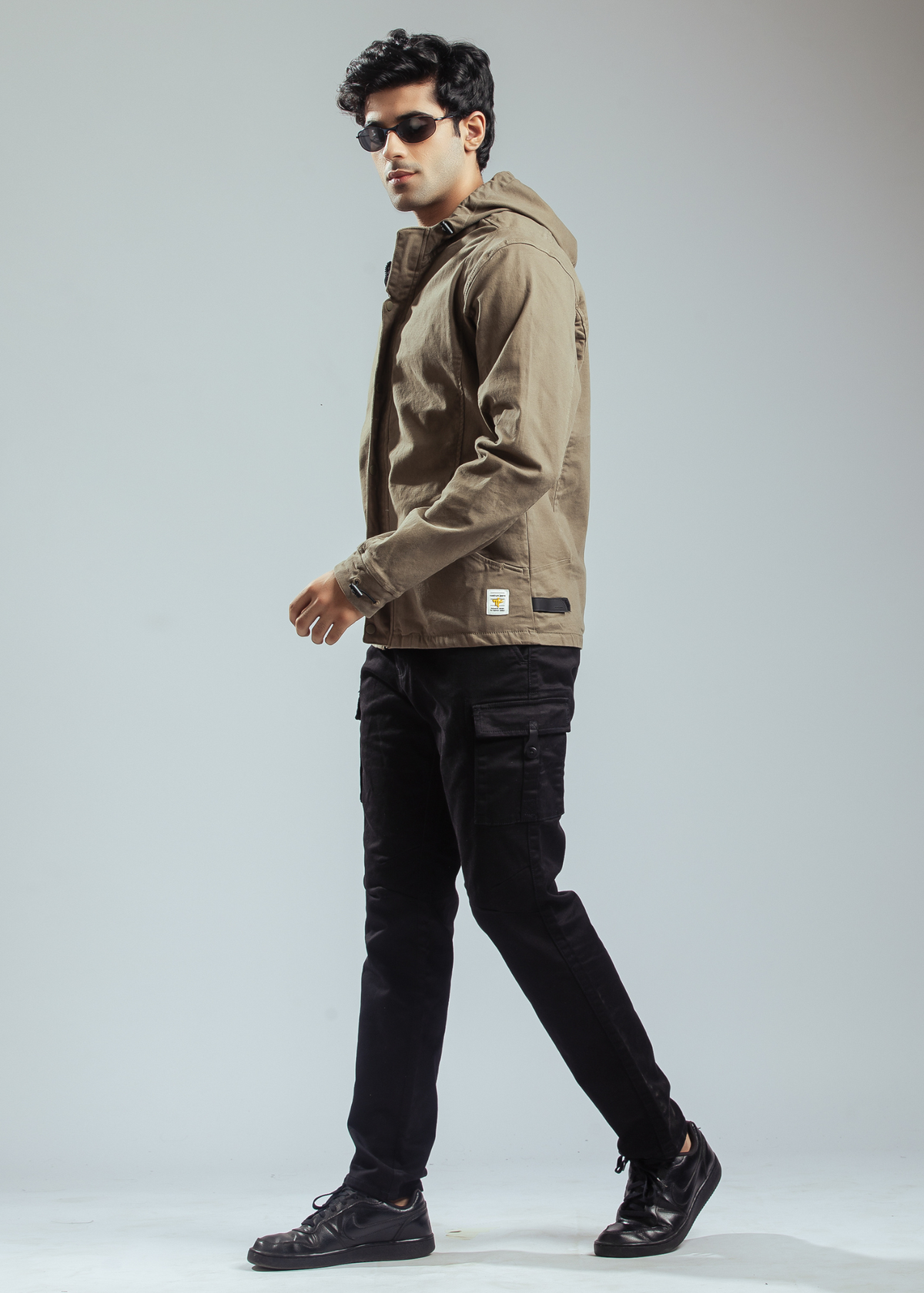 #Color_D-Khaki