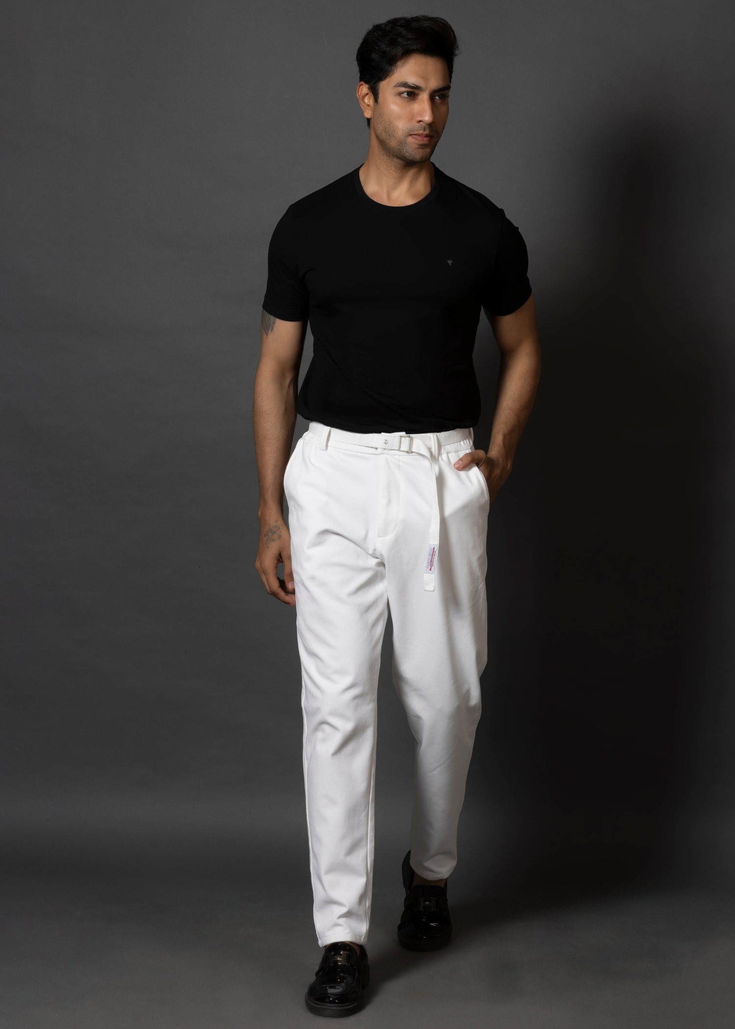 #Color_White