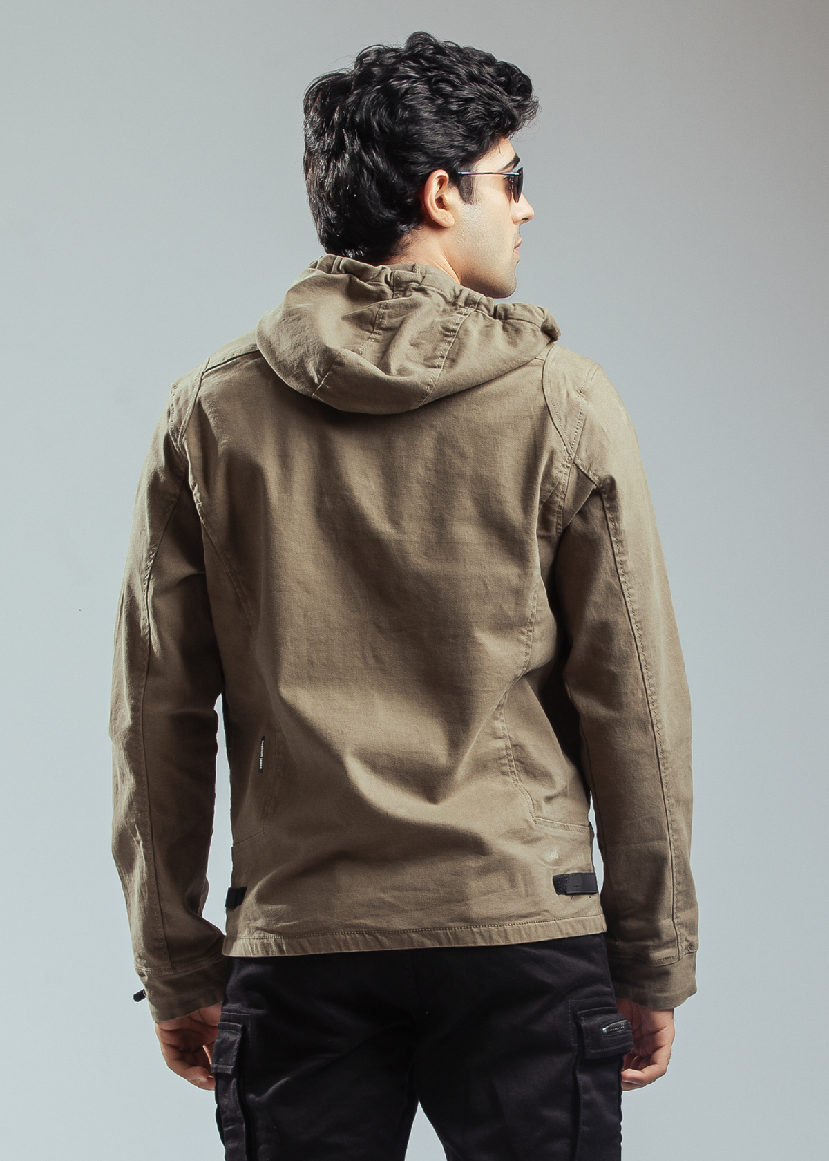 #Color_D-Khaki