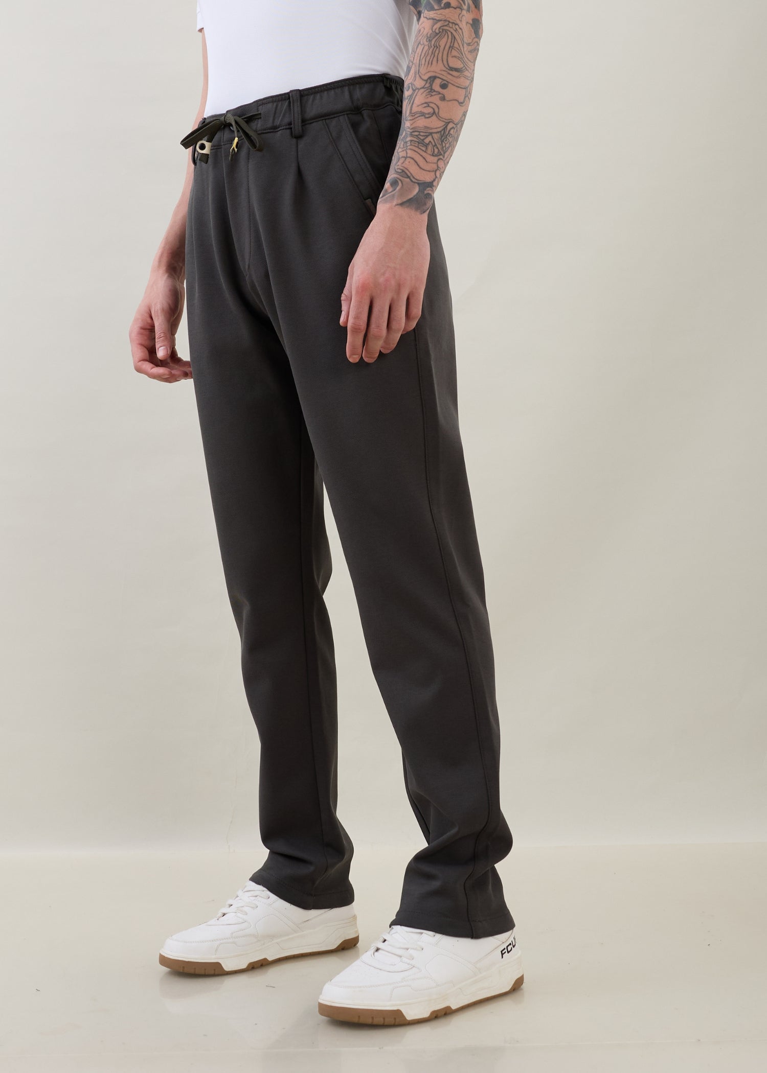 Draycott Relaxed Fit Trouser: Dark Grey