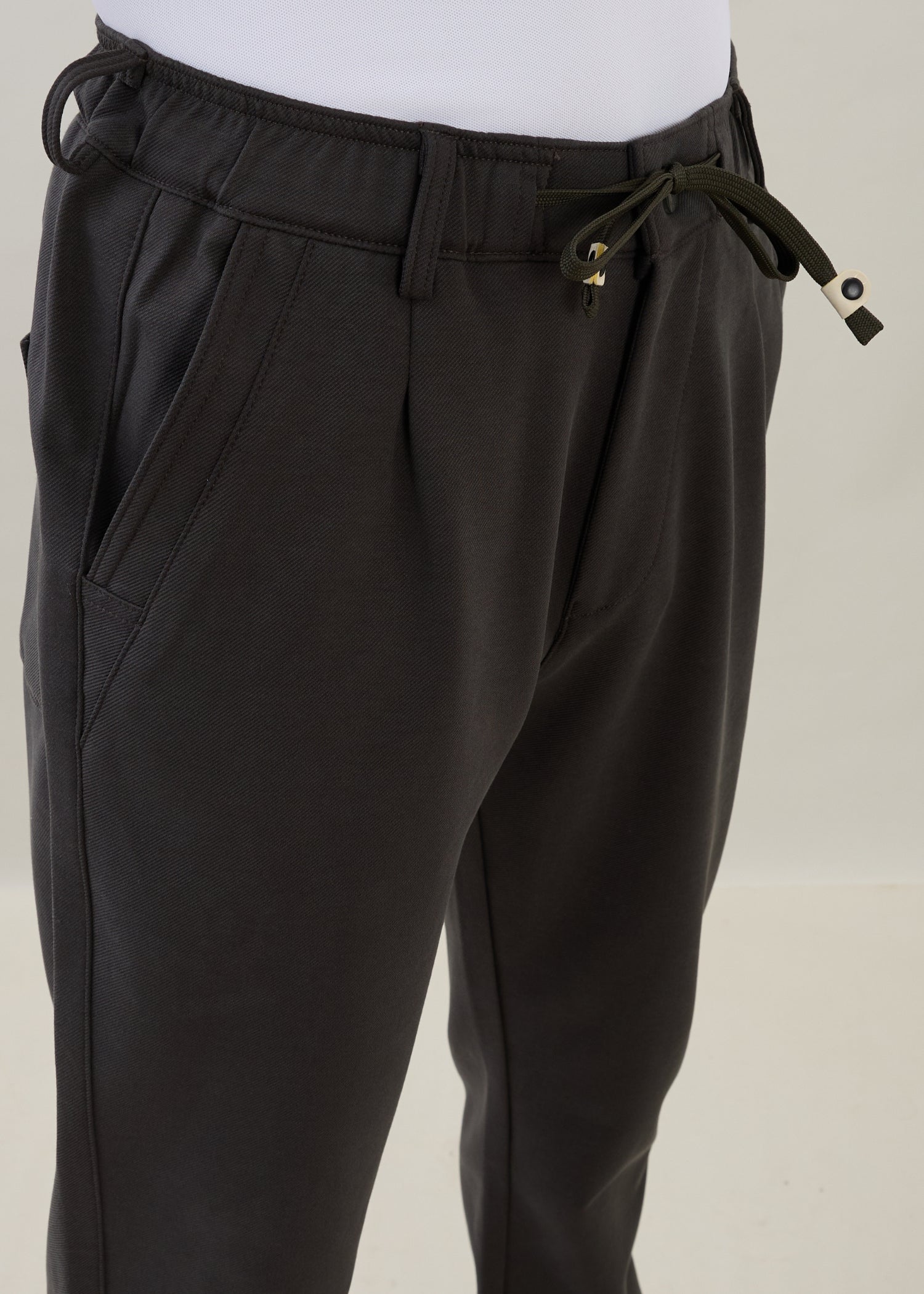 Draycott Relaxed Fit Trouser: Dark Grey