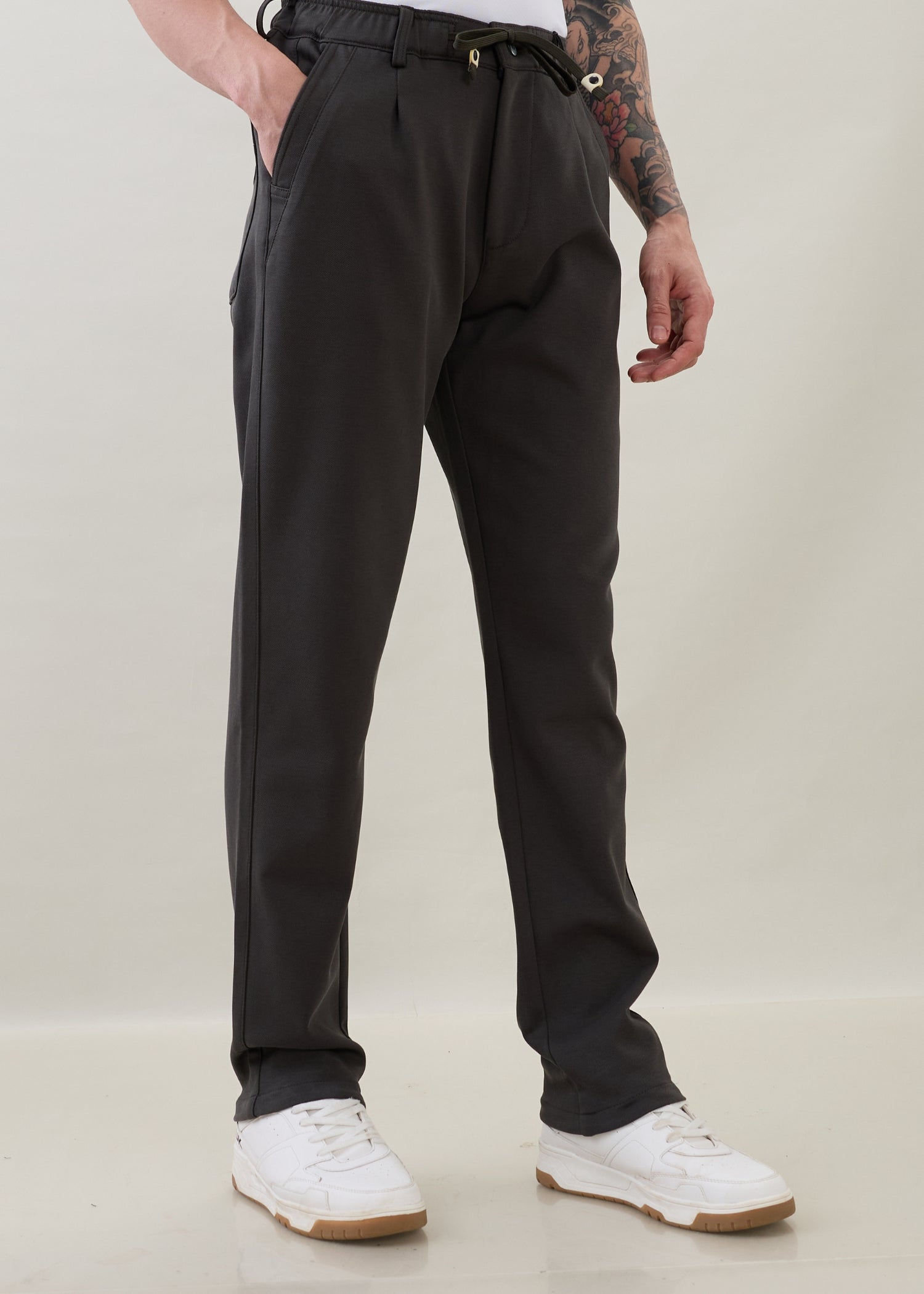 Draycott Relaxed Fit Trouser: Dark Grey