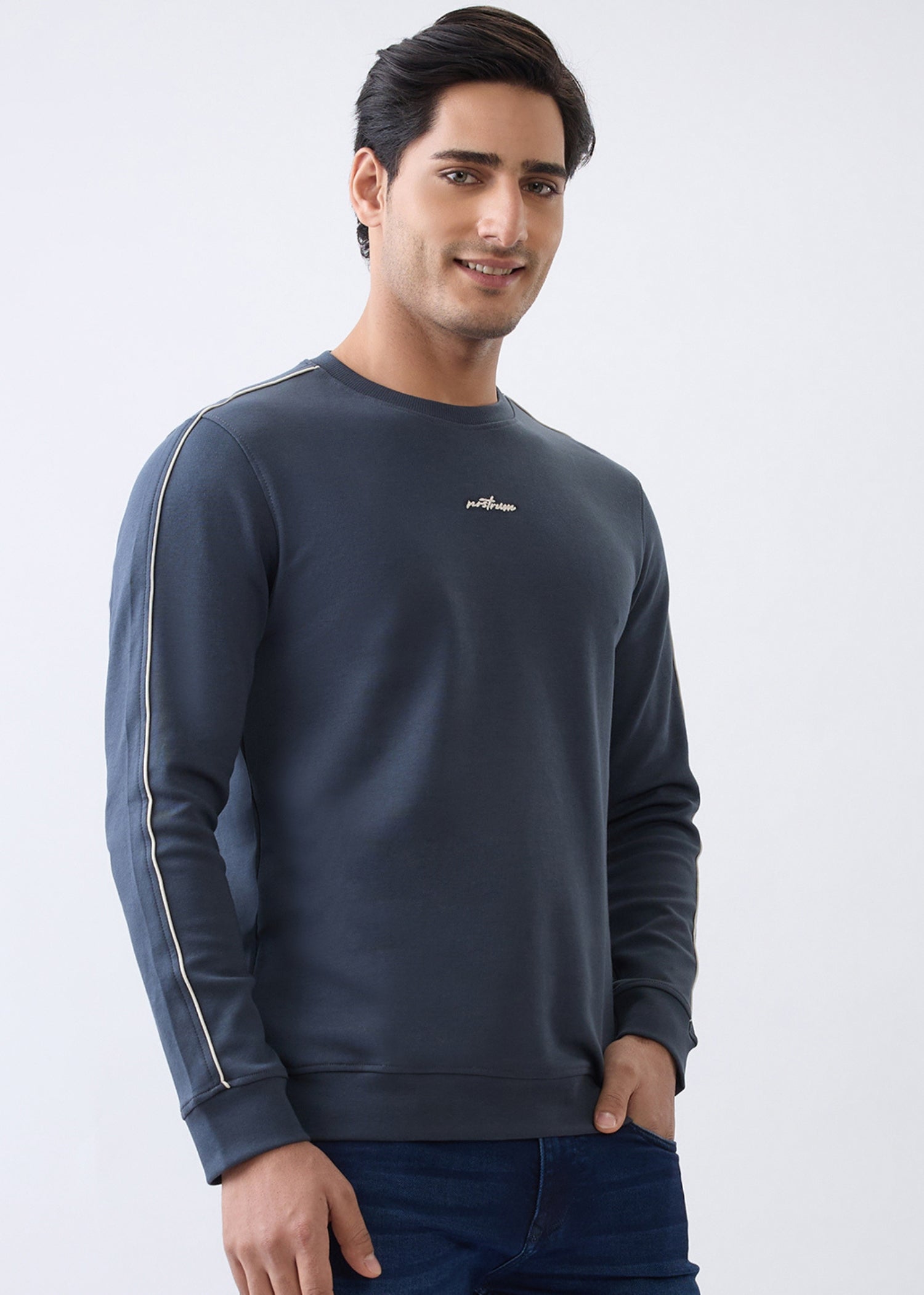 Enlish Embroidered Full Sleeve Pullover: Charcoal