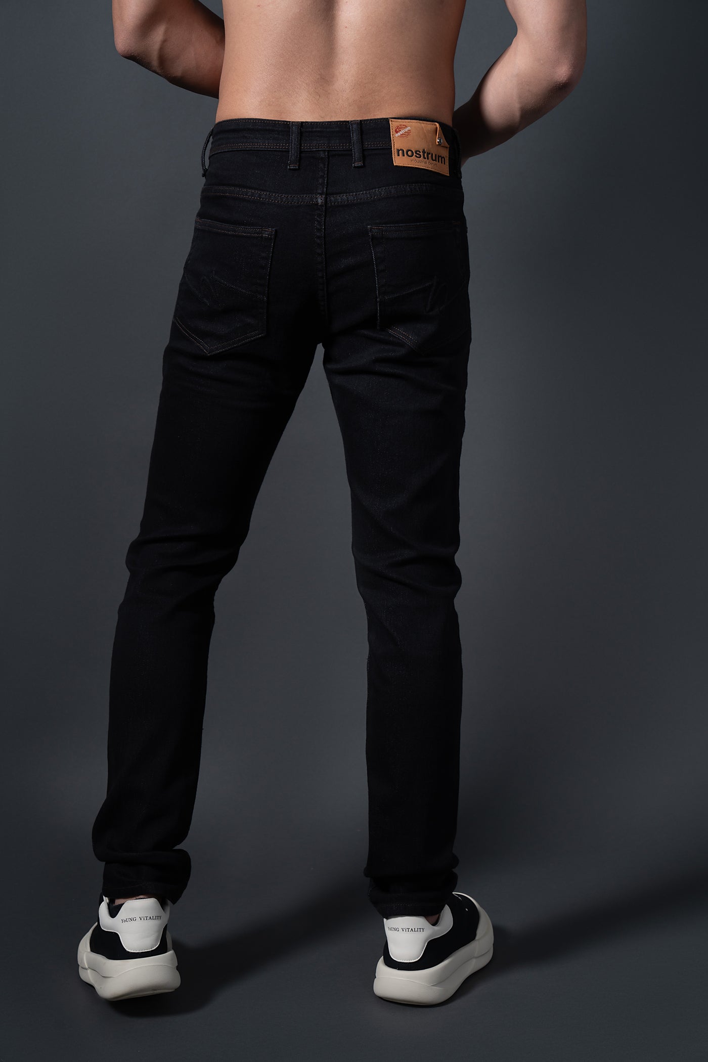 BRETON REGULAR FIT BLACK FOR MAN