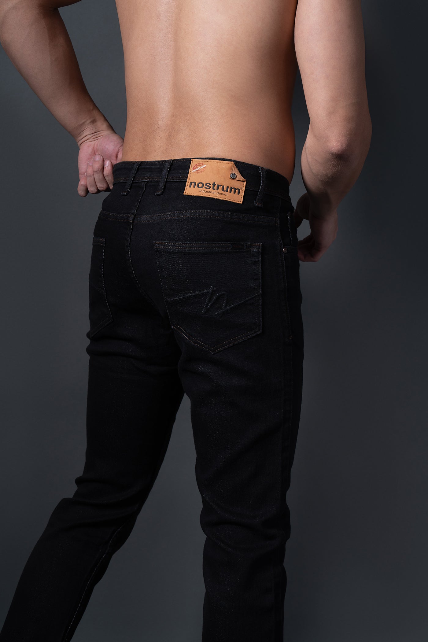 BRETON REGULAR FIT BLACK FOR MAN