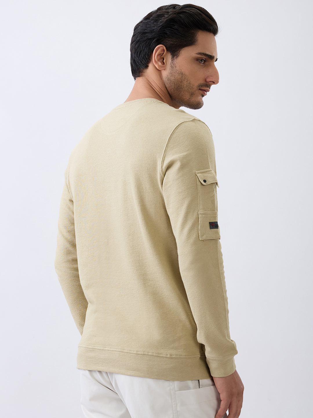 Moving Full Sleeve T-Shirt: Pista