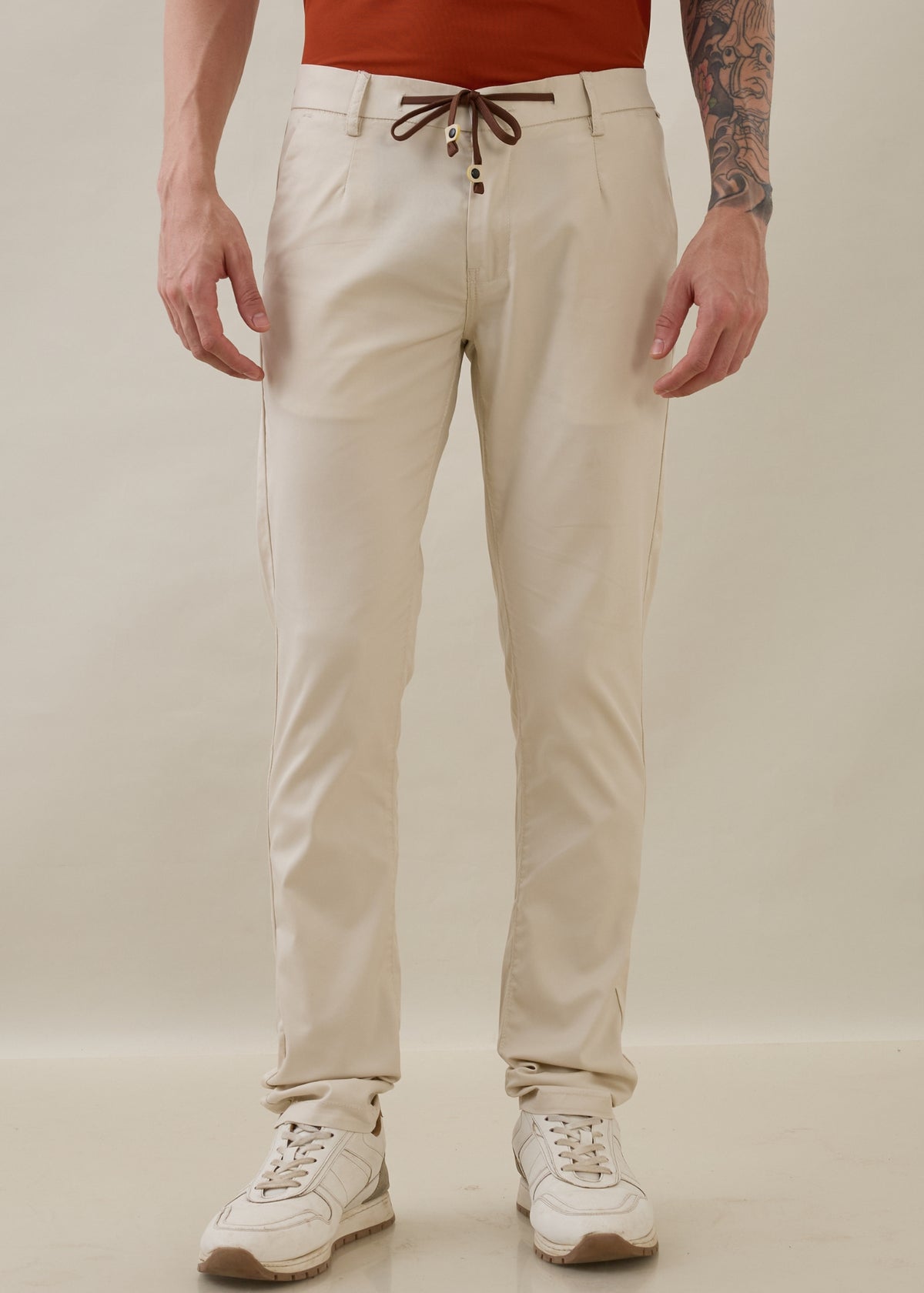 Karpen Straight fit Trousers: Beige