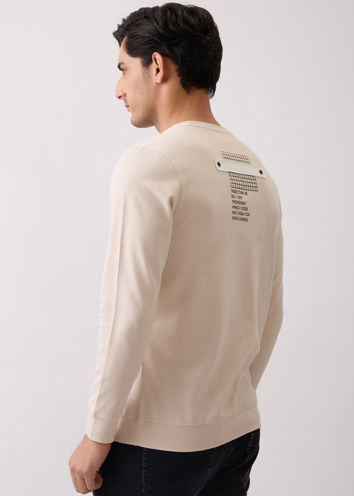 Deep Graphic Full Sleeve Sweatshirt: Cream