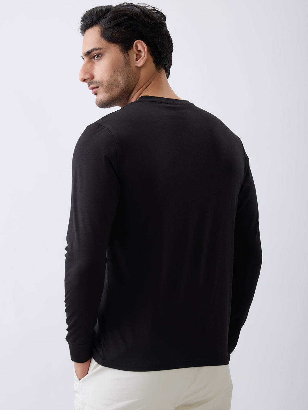 Star 1 Fitted Full Sleeve Pullover: Black