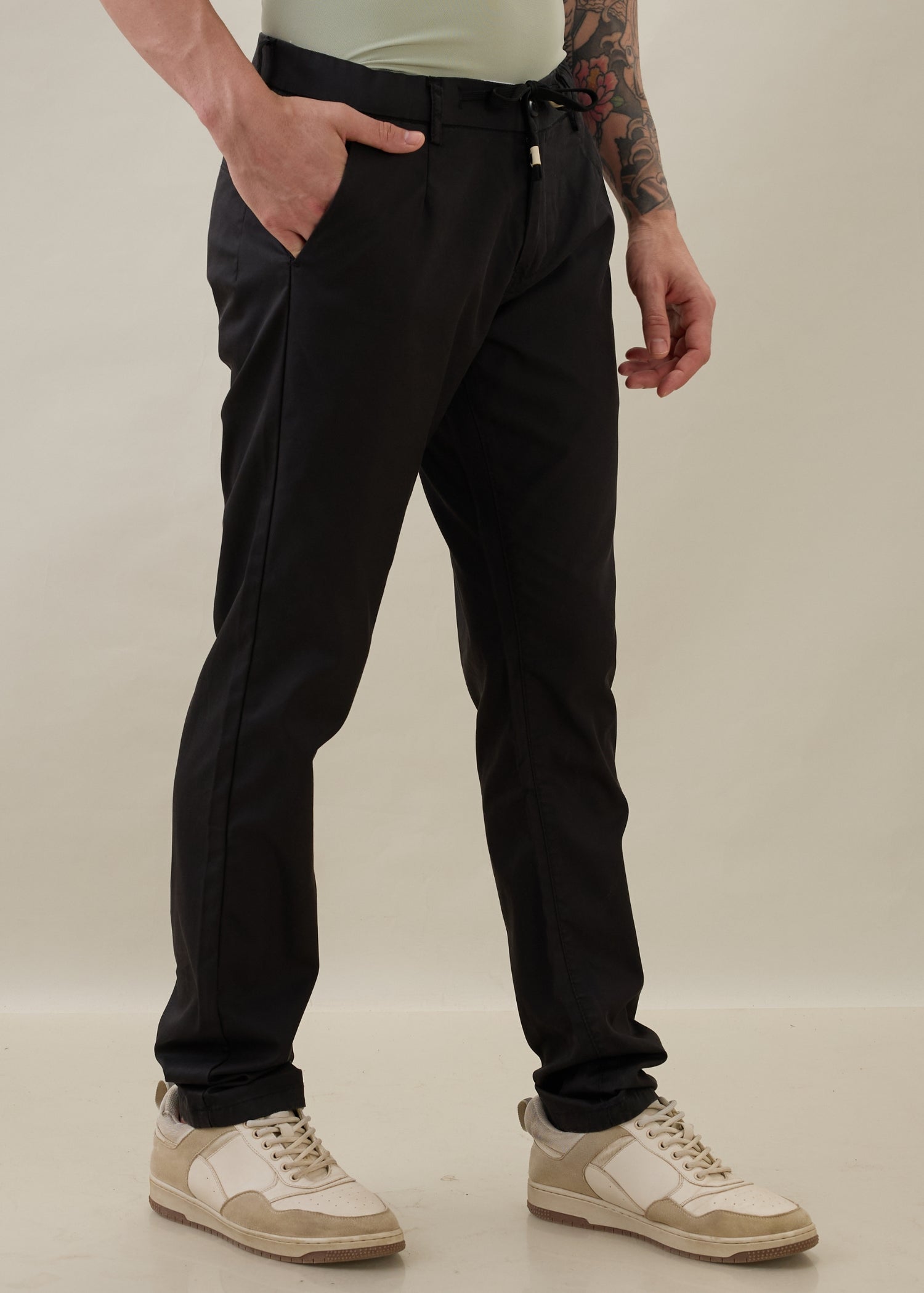 Karpen Straight fit Trousers: Black
