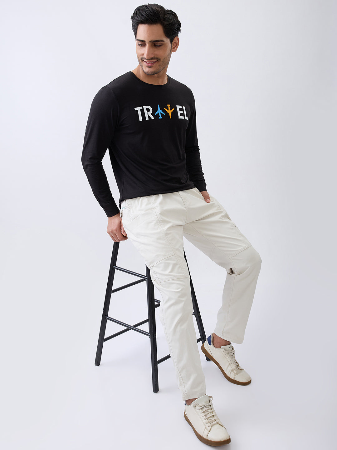 Travel Graphic Full Sleeve Pullover: Black