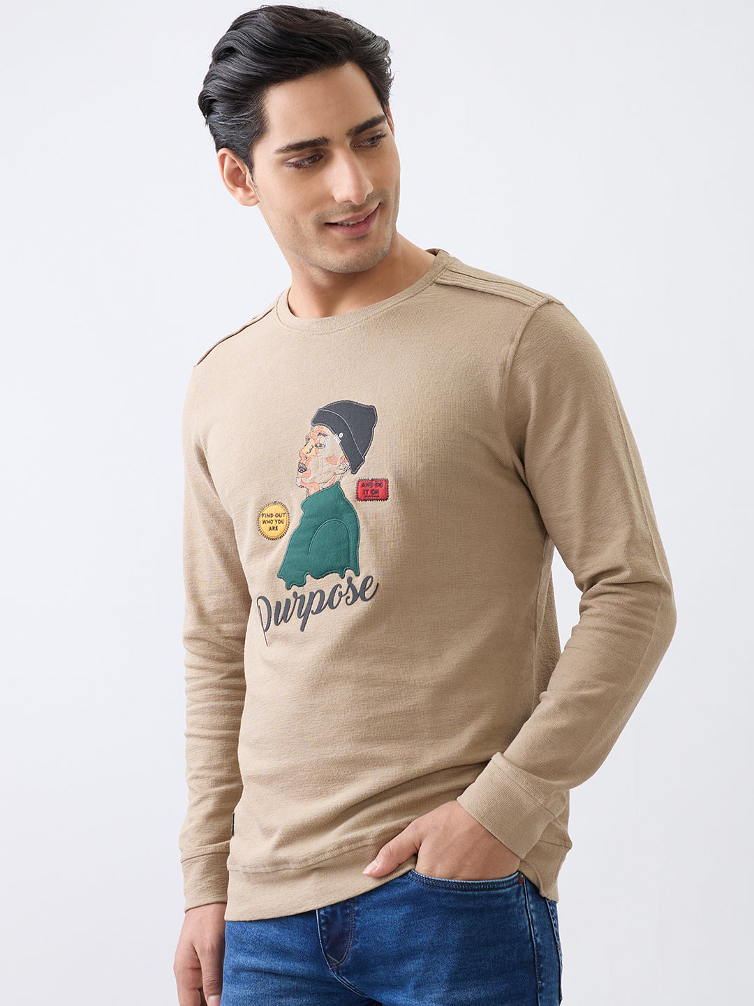 Dumbel Embroidered Full Sleeve Pullover: L.Brown