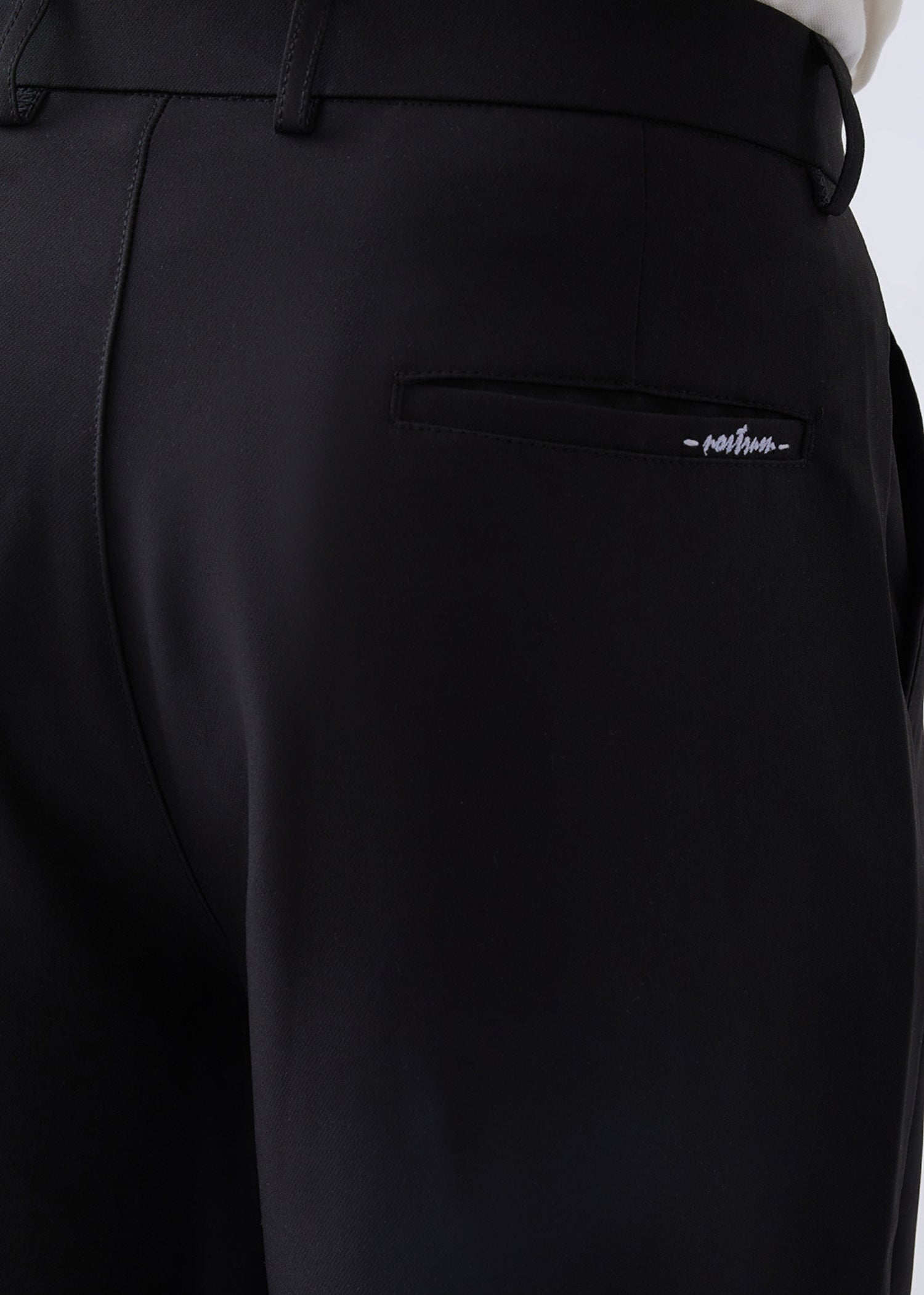 Trois Korean Fit Trousers: Black