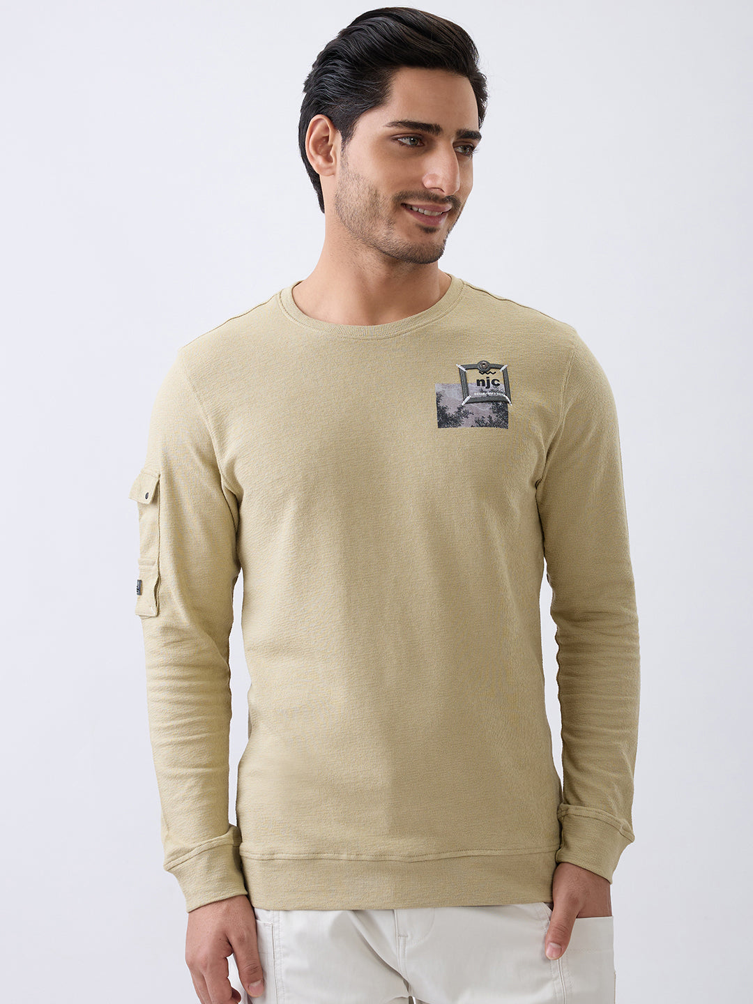 Moving Full Sleeve T-Shirt: Pista