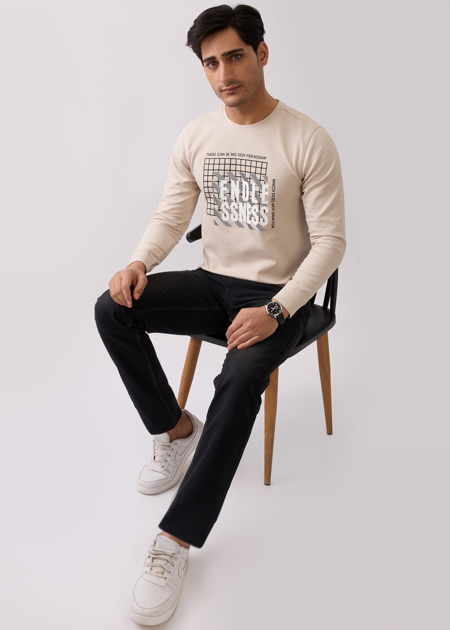 Deep Graphic Full Sleeve Sweatshirt: Cream
