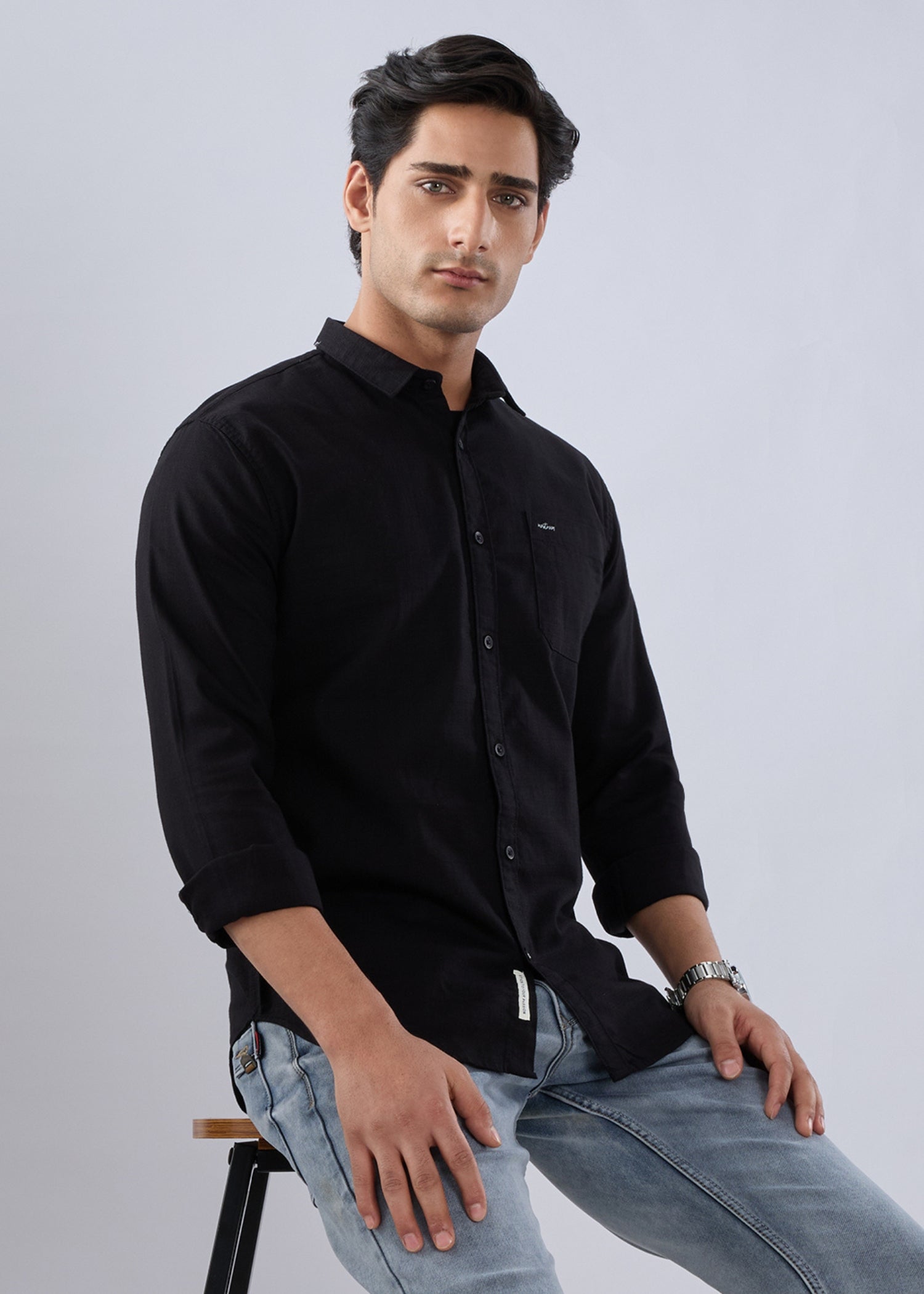 Contain Solid Full Sleeve Shirt: Black