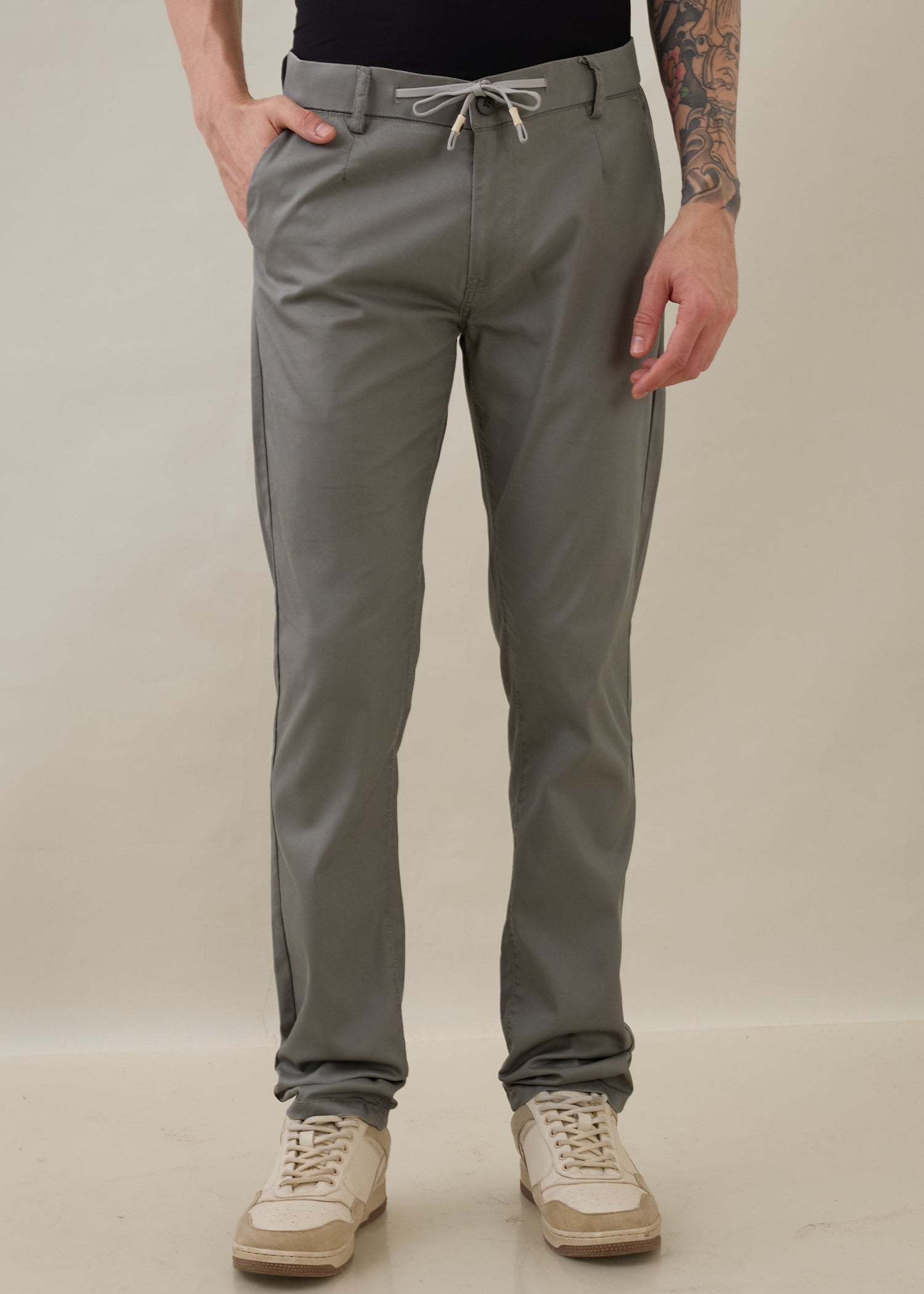 Karpen Straight fit Trousers: Light Olive