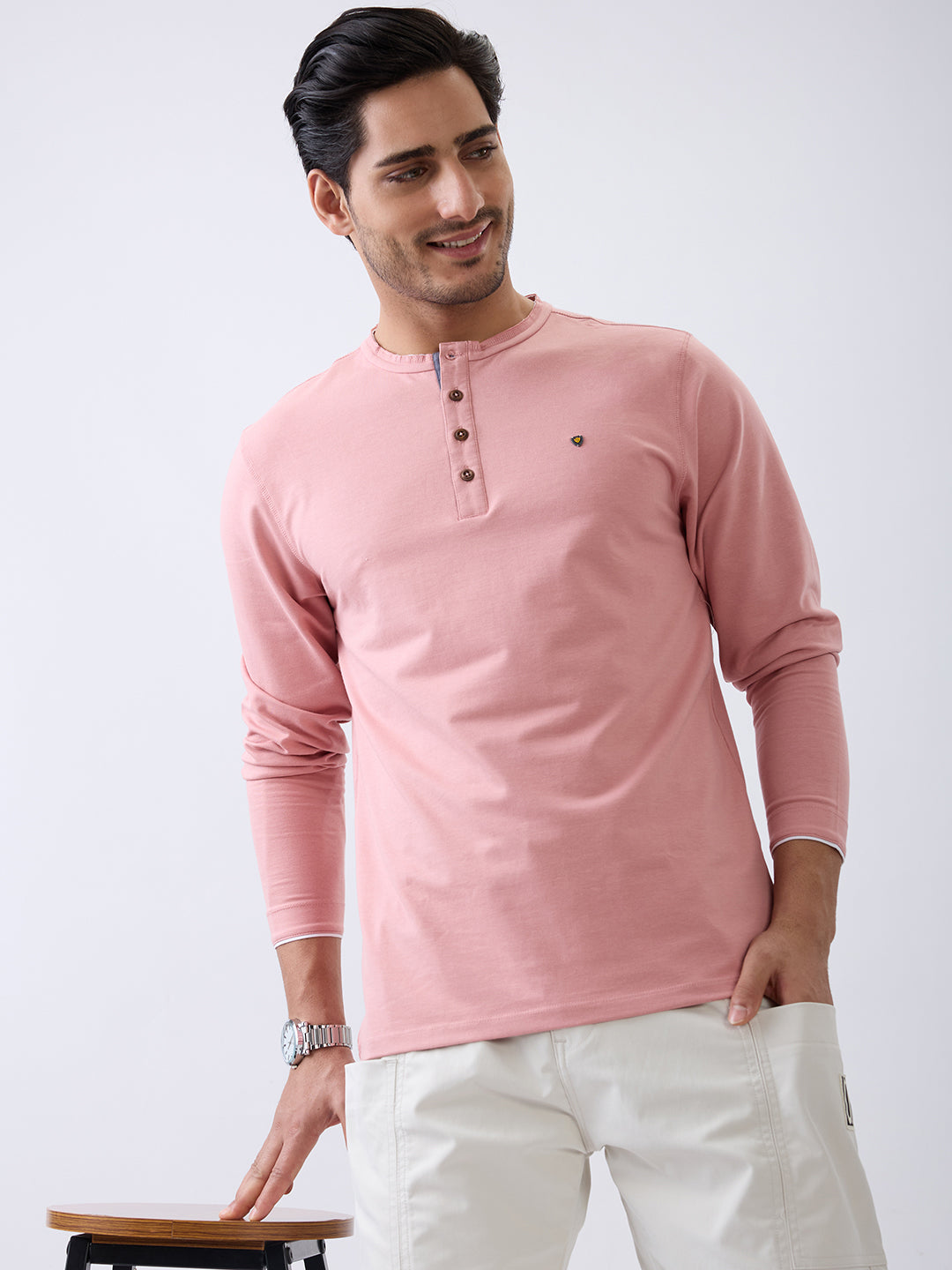 Finite Henley Fitted T-Shirt: Peach
