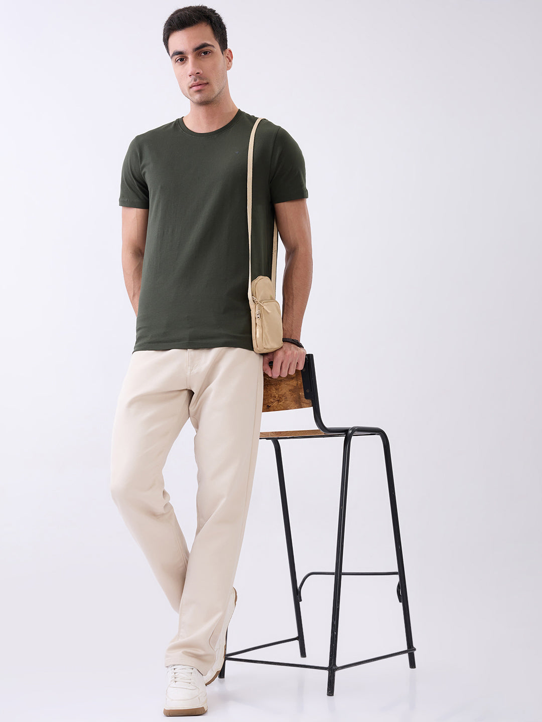 Arch Solid Half Sleeve T-Shirt