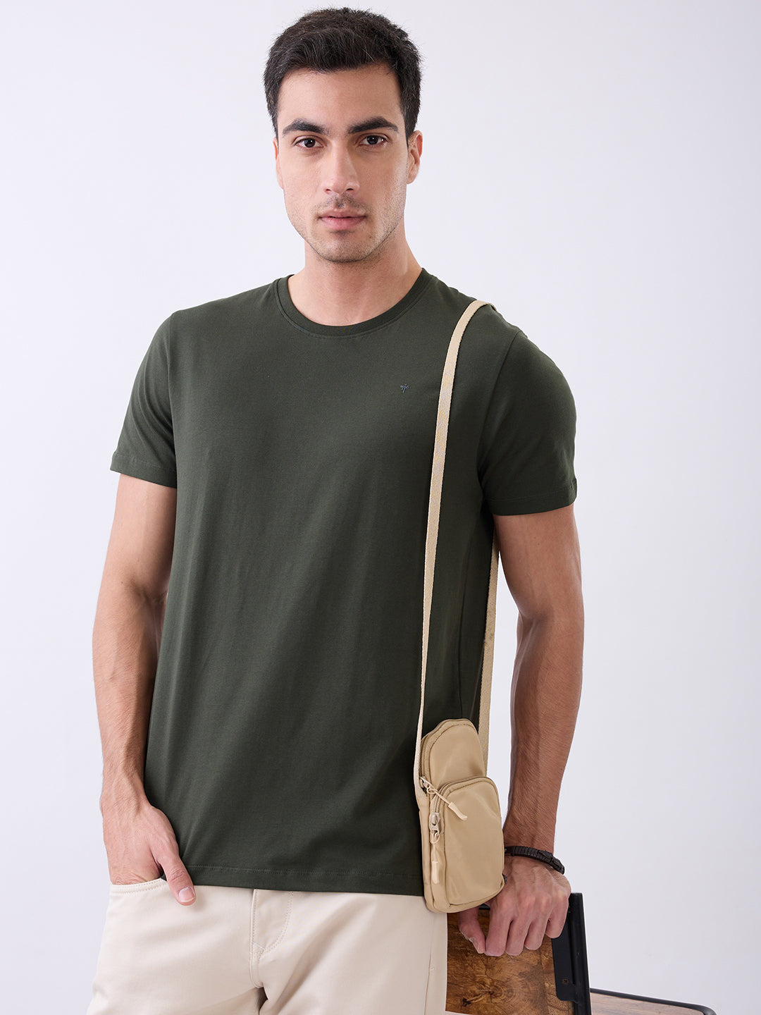 Arch Solid Half Sleeve T-Shirt