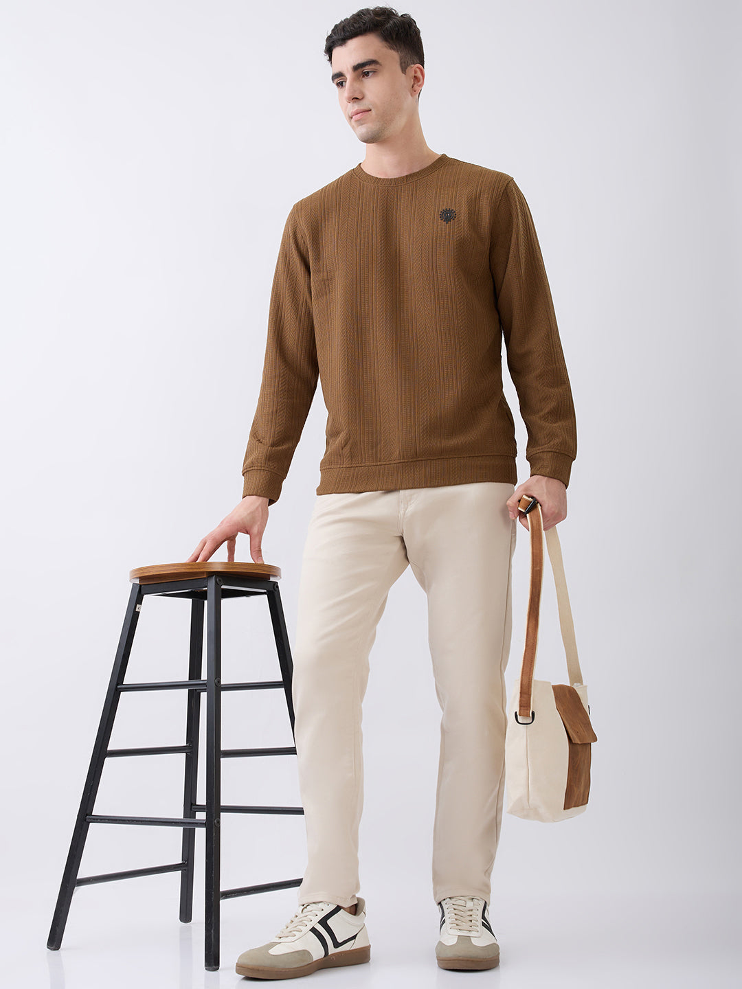 Logic Crew Neck Pullover: Brown