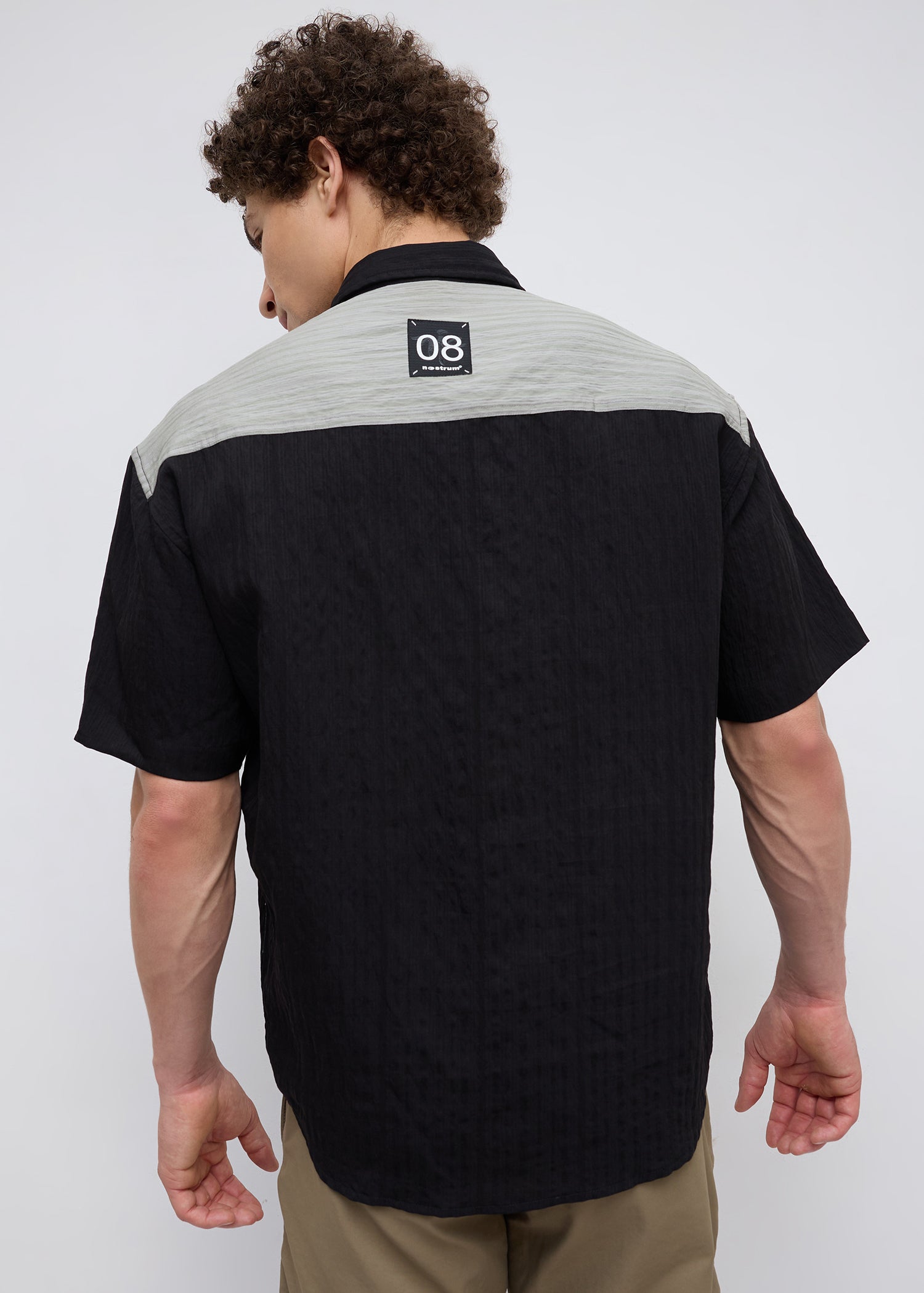 Weyburn Colourblocked Oversized Shirt: Black
