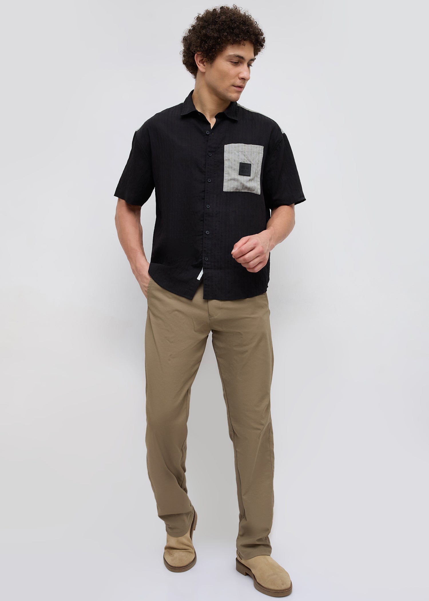 Weyburn Colourblocked Oversized Shirt: Black