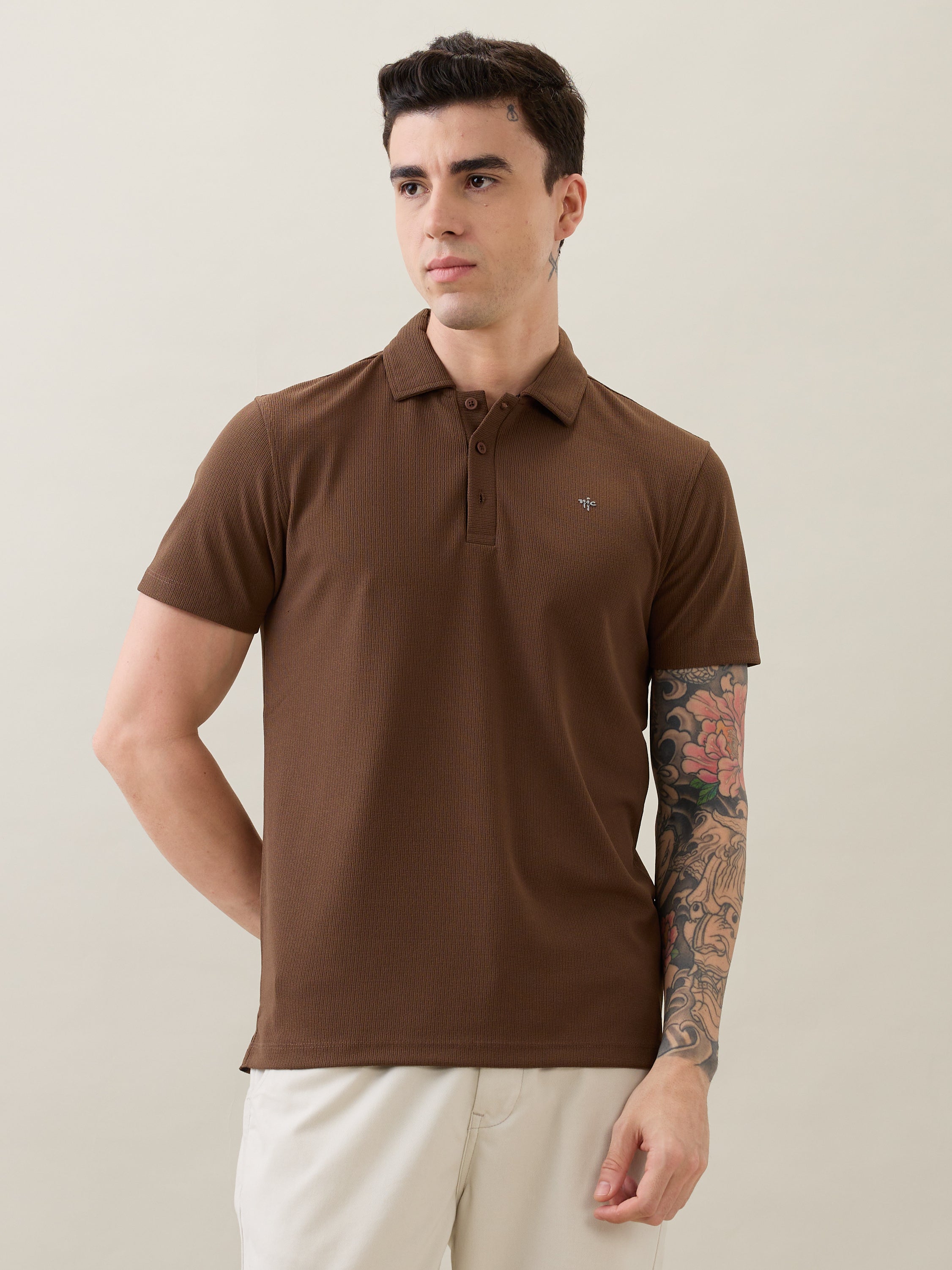 Madrin Textured Polo T-Shirt: Brown
