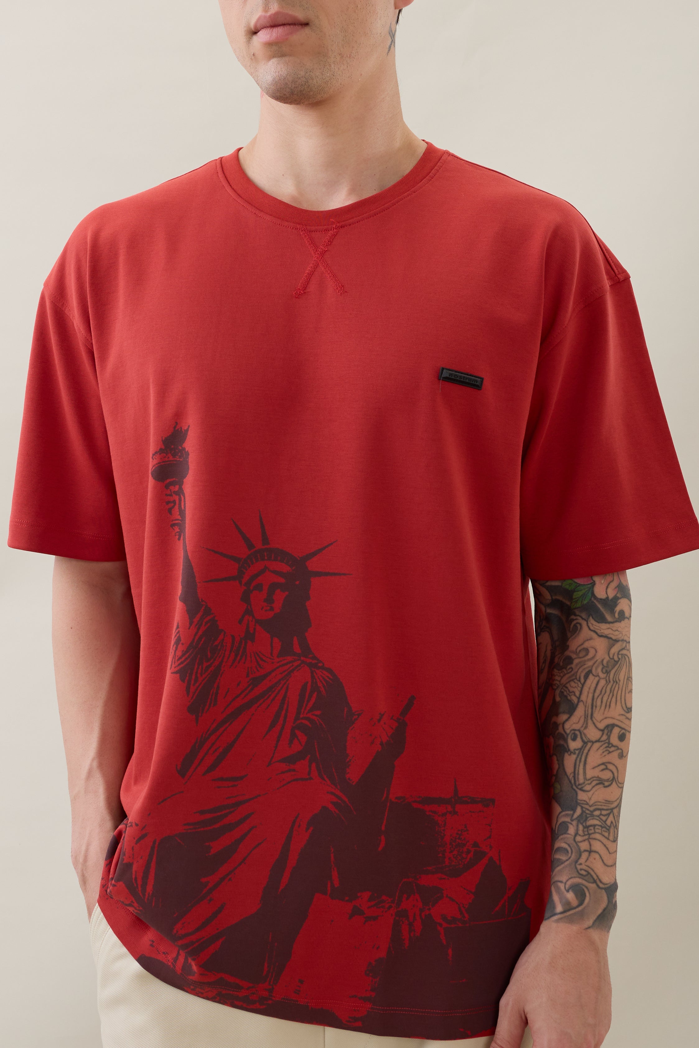 Unwrap Oversized Graphic T-Shirt: Red