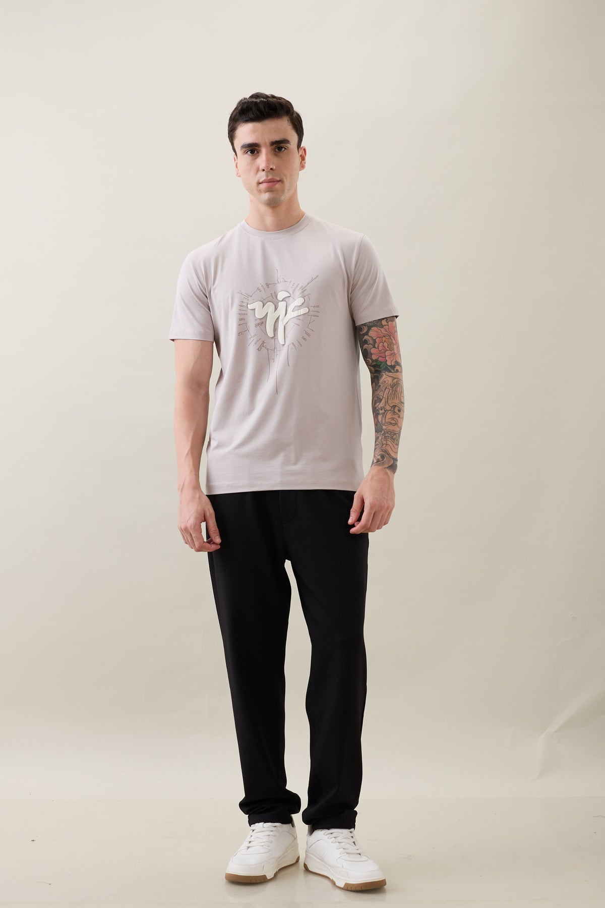 Enchant Graphic Print T-shirt: L.Grey