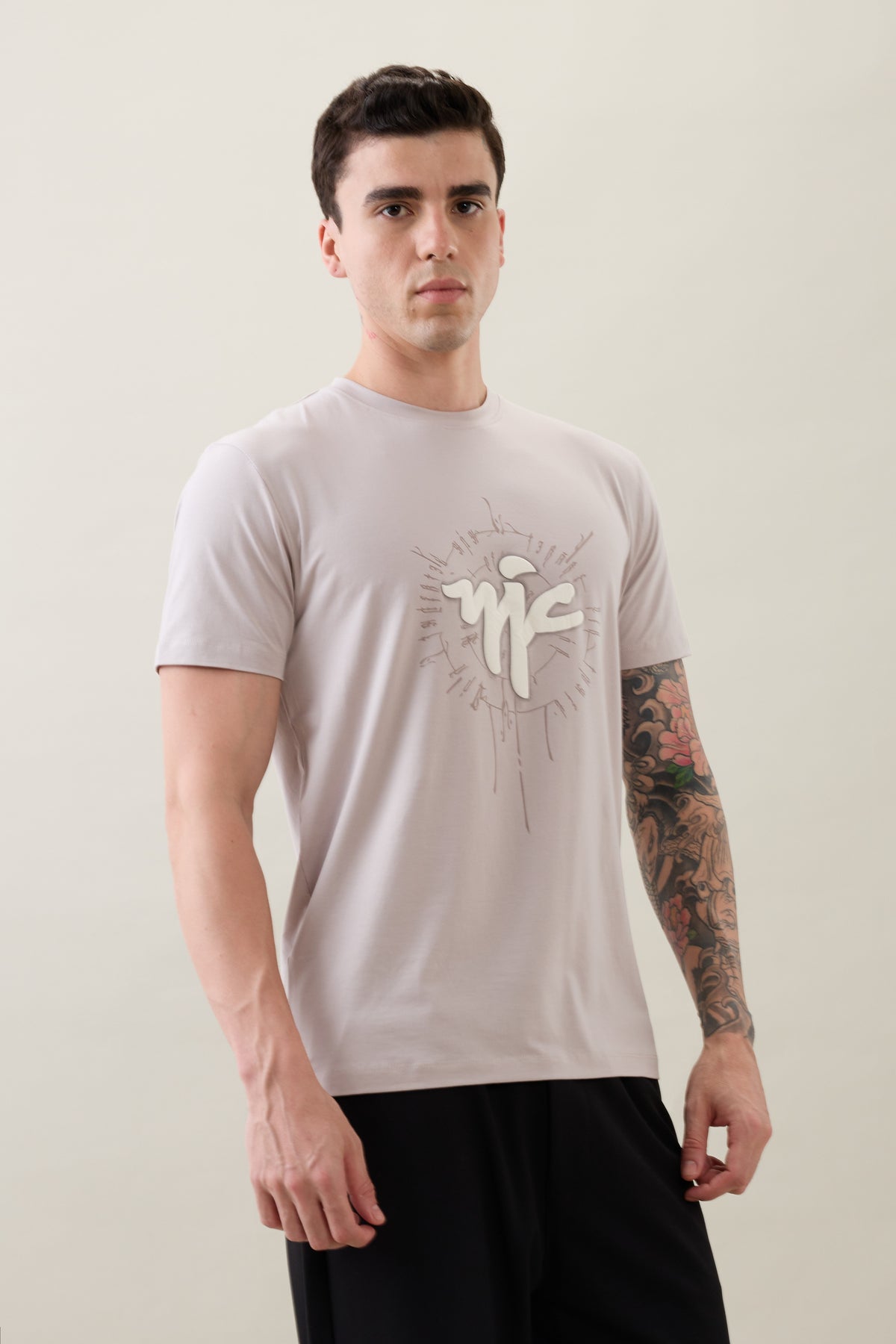 Enchant Graphic Print T-shirt: L.Grey
