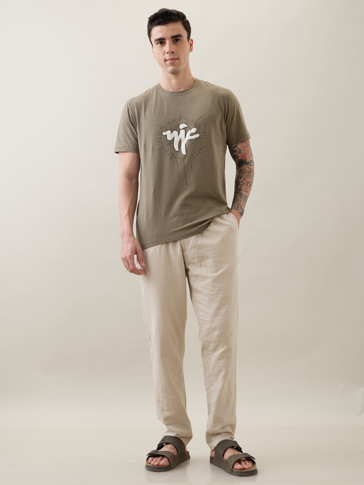 Enchant Graphic Print T-shirt: D.Brown