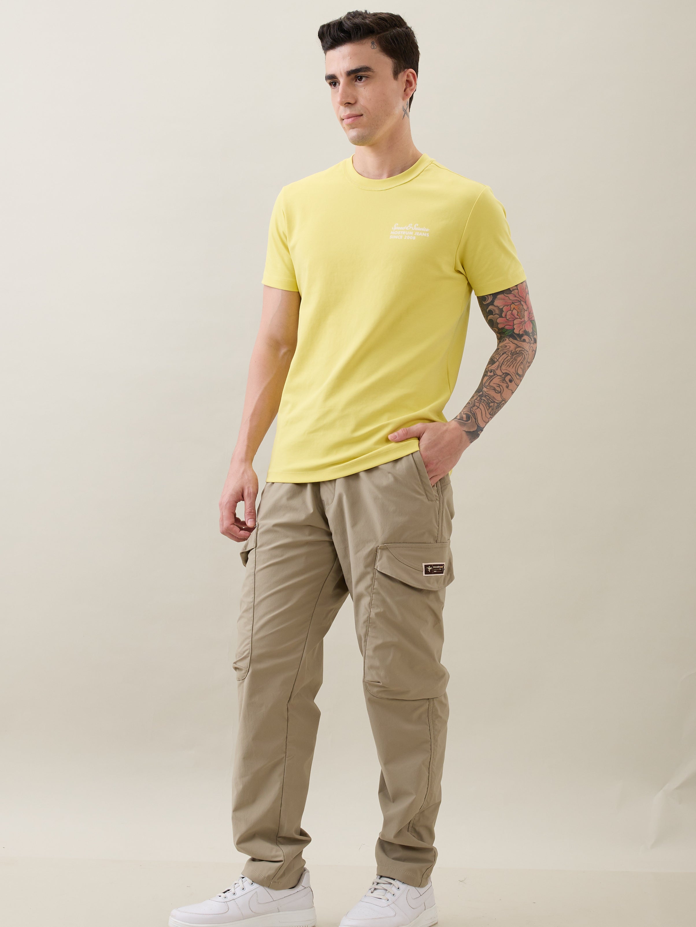 Discrete Graphic T-shirt: Lemon