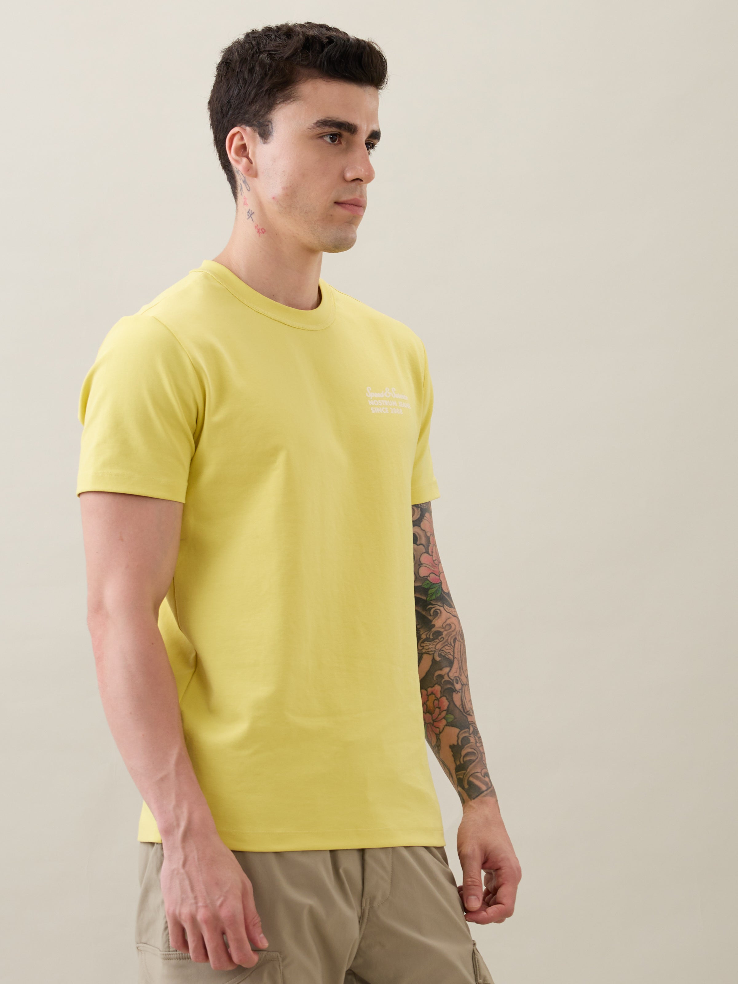 Discrete Graphic T-shirt: Lemon