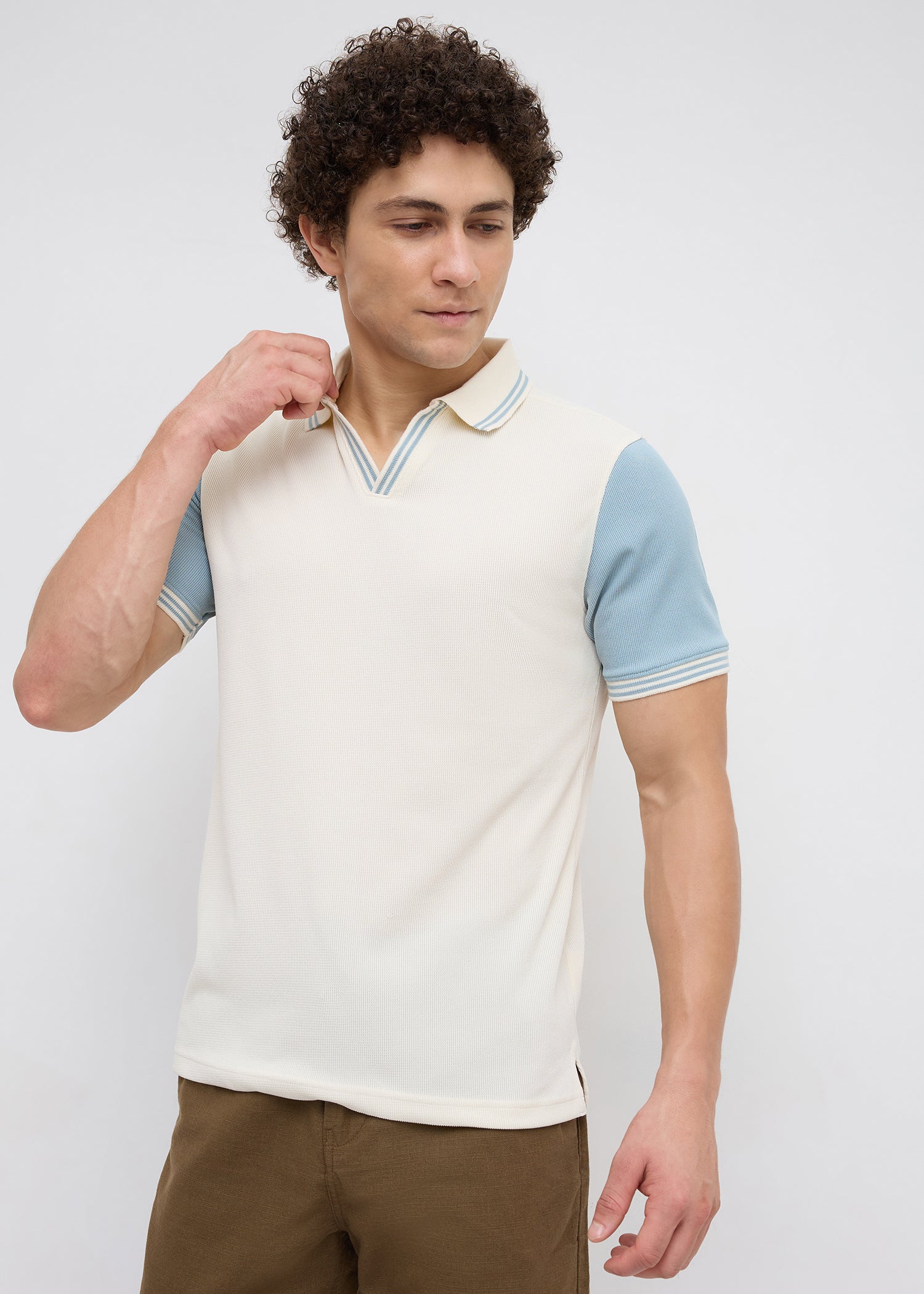 Redeen Textured Contrast Sleeve Polo: Offwhite