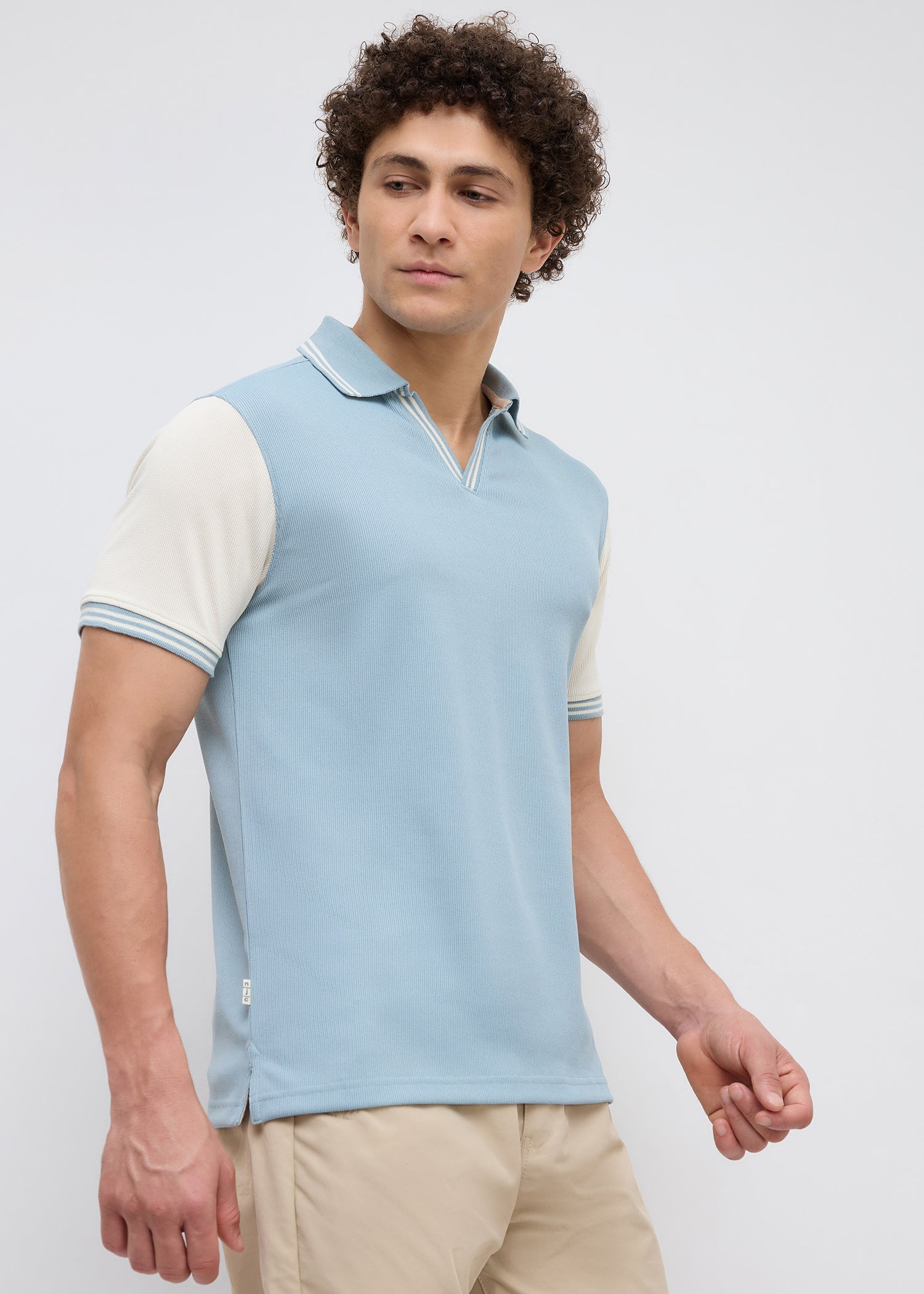 Redeen Textured Contrast Sleeve Polo: Sky Blue