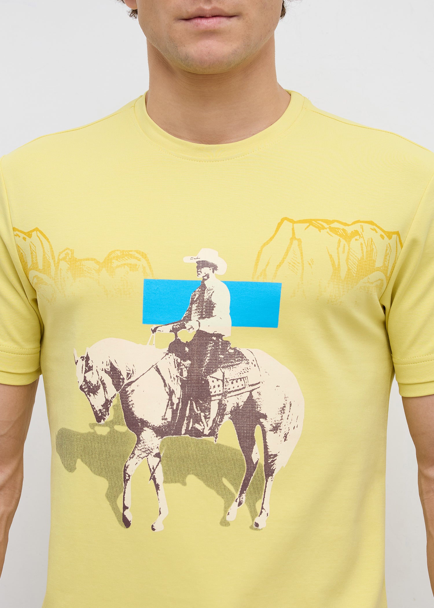 Plunkett Graphic Round Neck T-Shirt: Yellow
