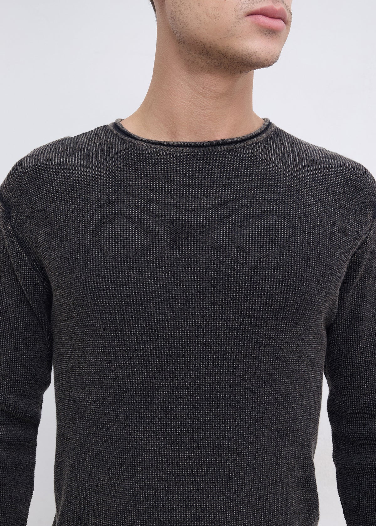 Codin Textured Round Neck Long Sleeve T-Shirt: Black
