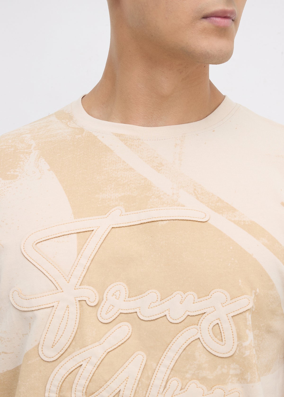 Granton Half Sleeve Graphic T-Shirt: Fawn
