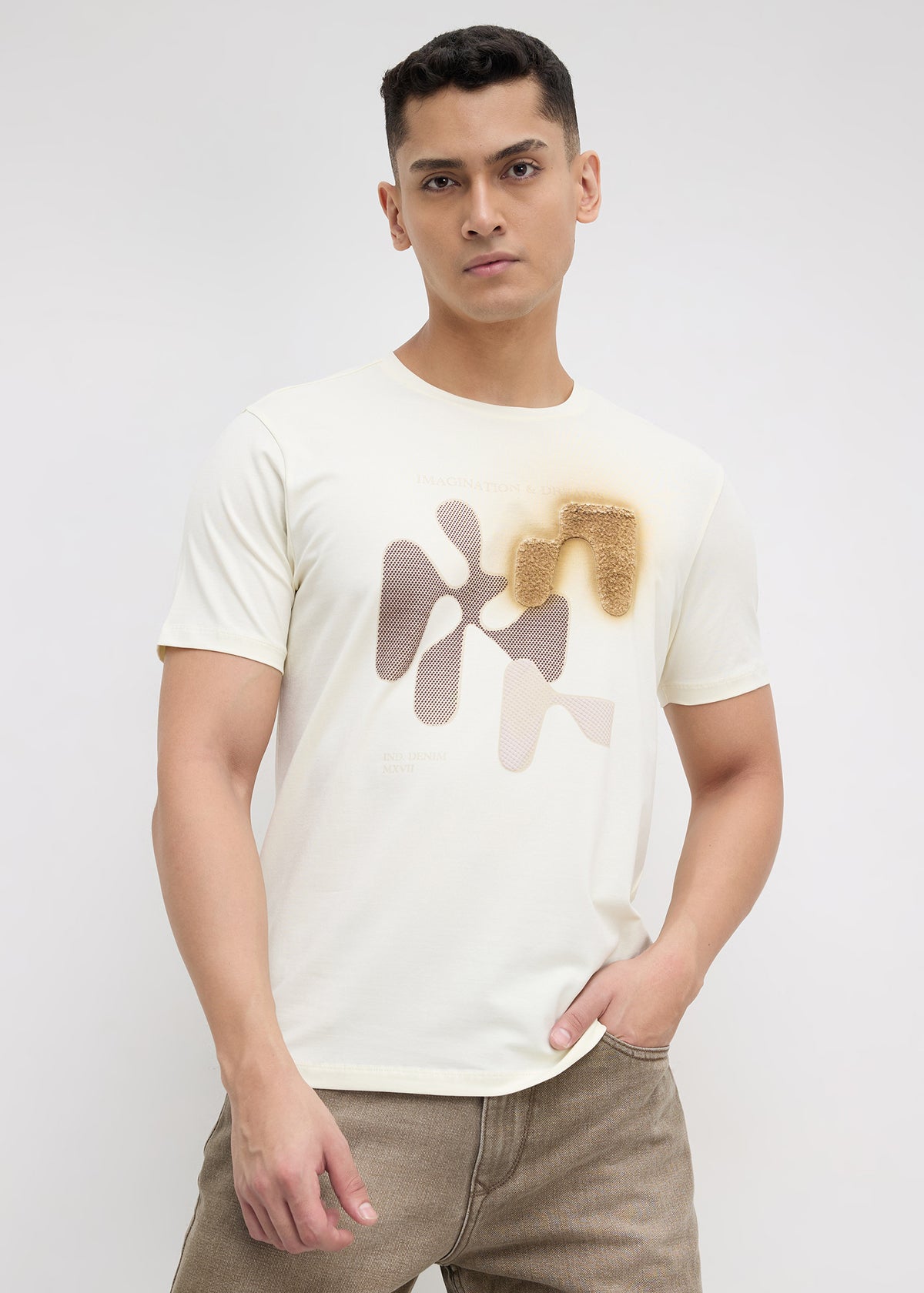 Linhope Graphic T-Shirt: Off White