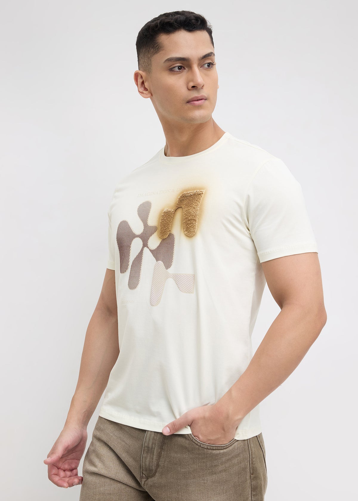 Linhope Graphic T-Shirt: Off White