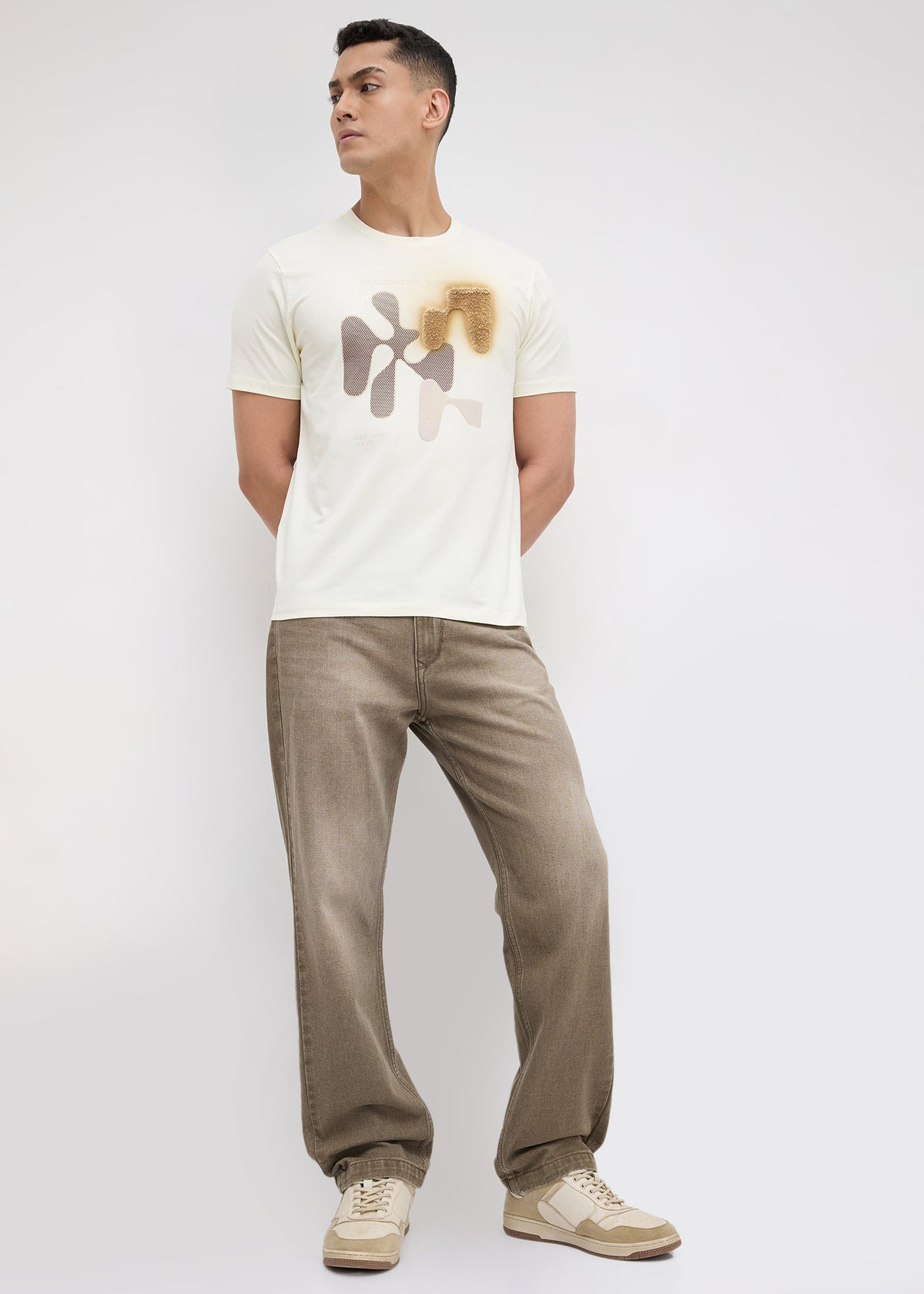Linhope Graphic T-Shirt: Off White